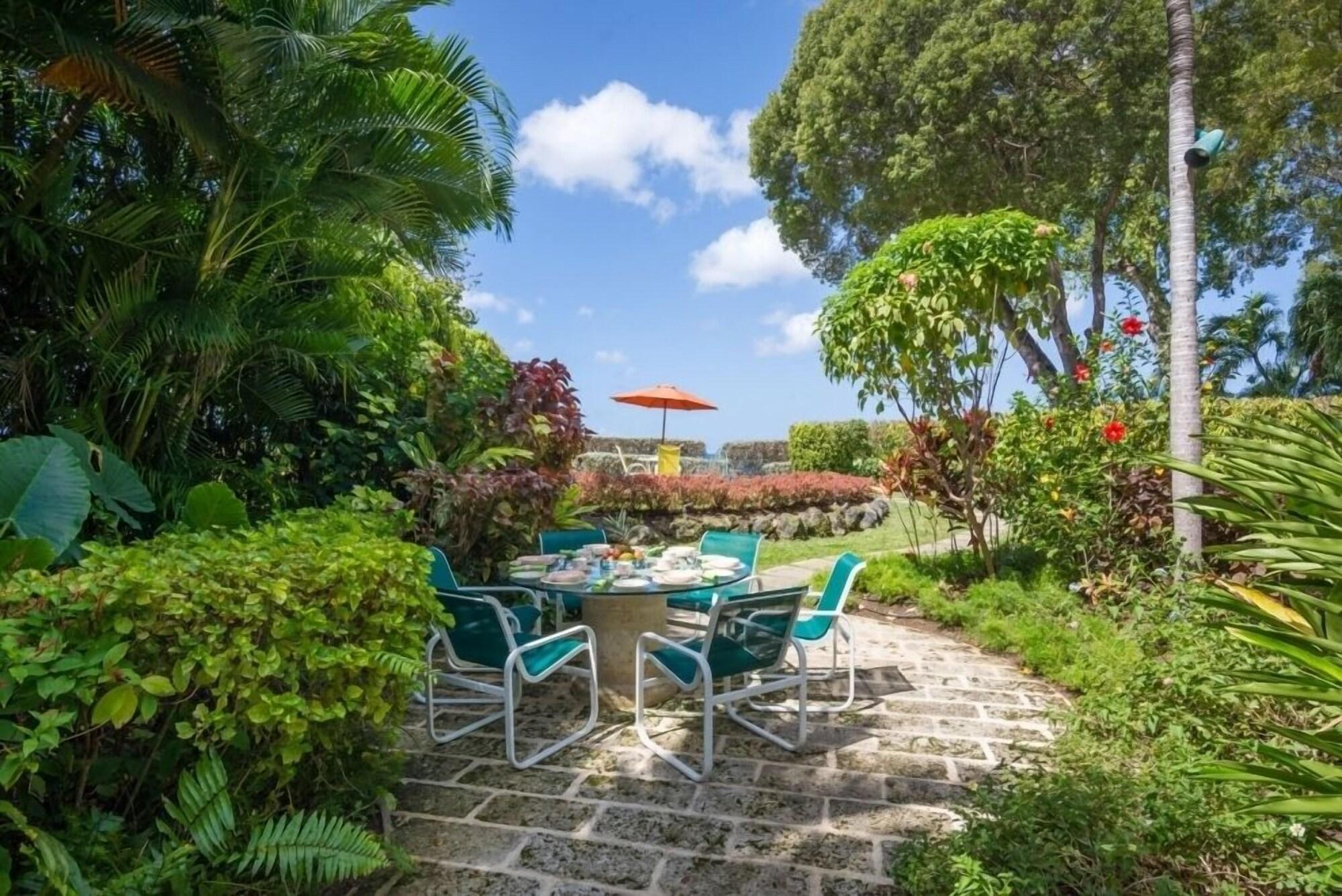 Comodidades del Alojamiento Villa Thespina on the Beach