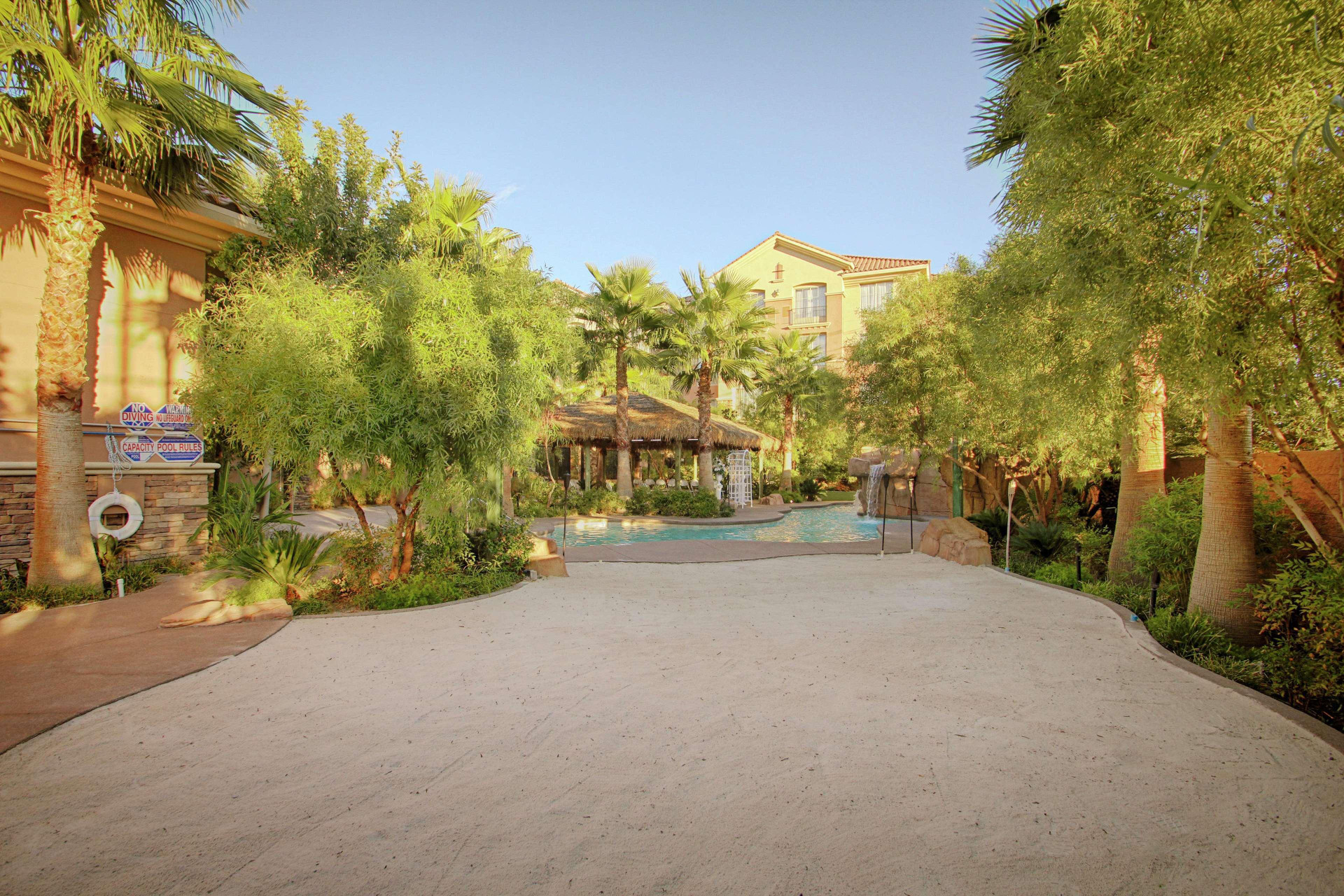 Vista Exterior Hilton Garden Inn Las Vegas Strip South