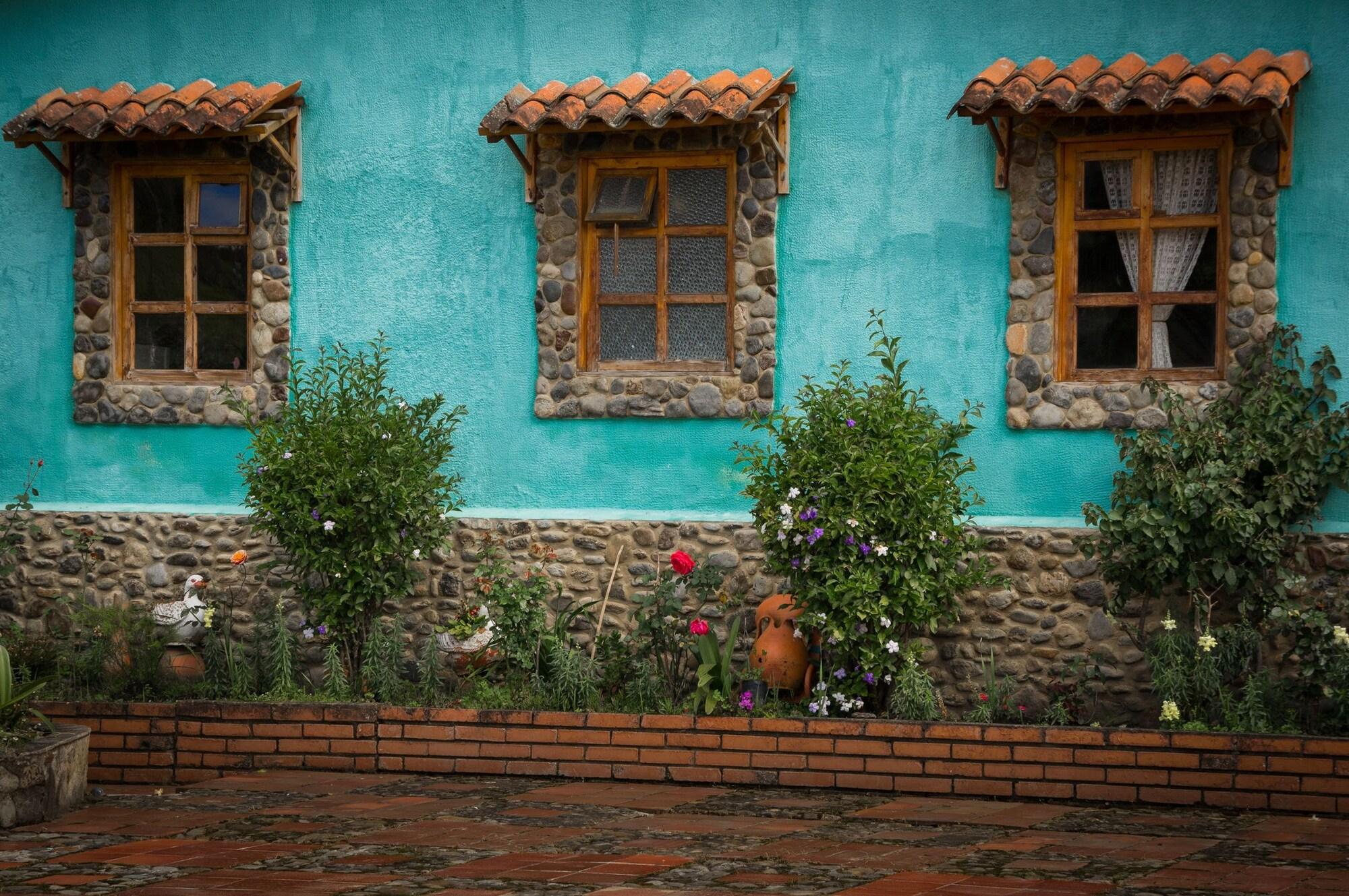Vista Exterior Buganvilla