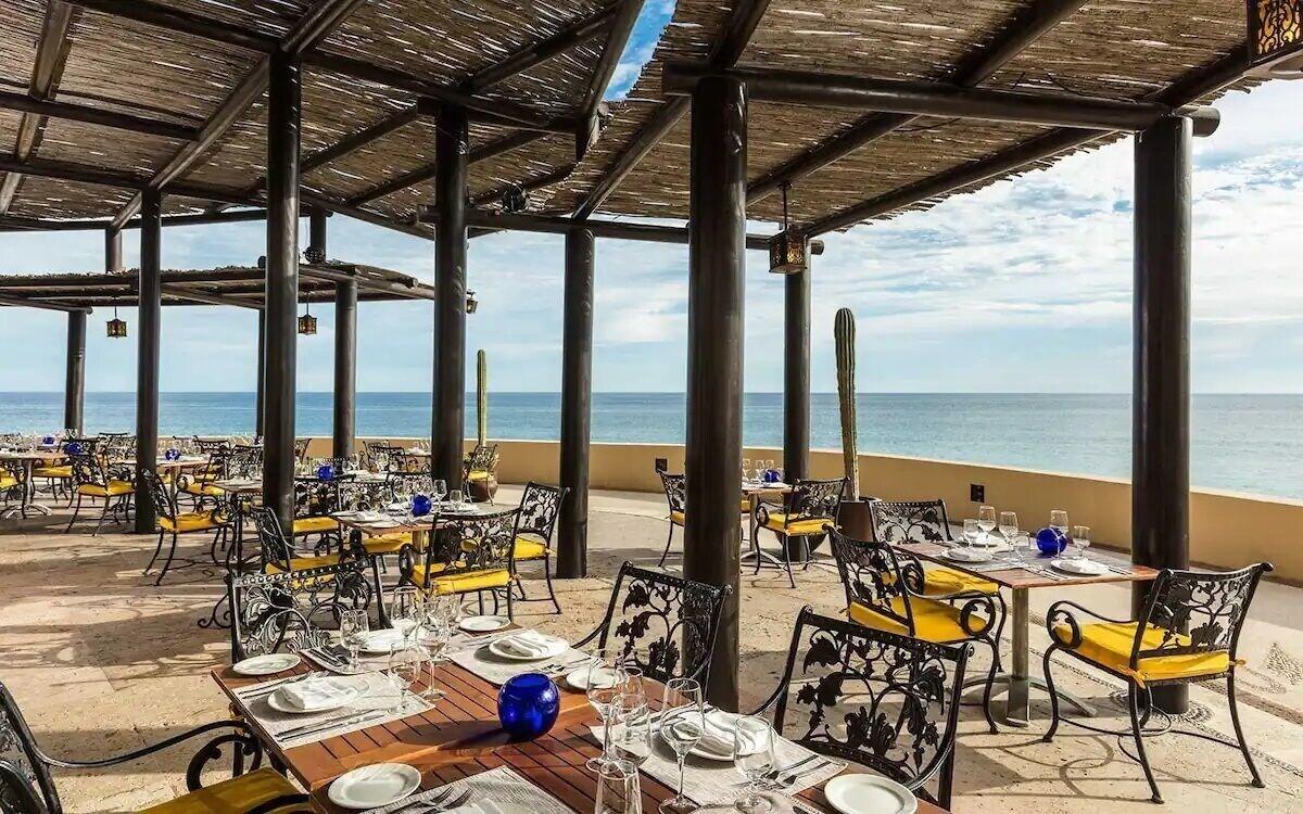 Restaurant Condo Mar by TRVL2HM