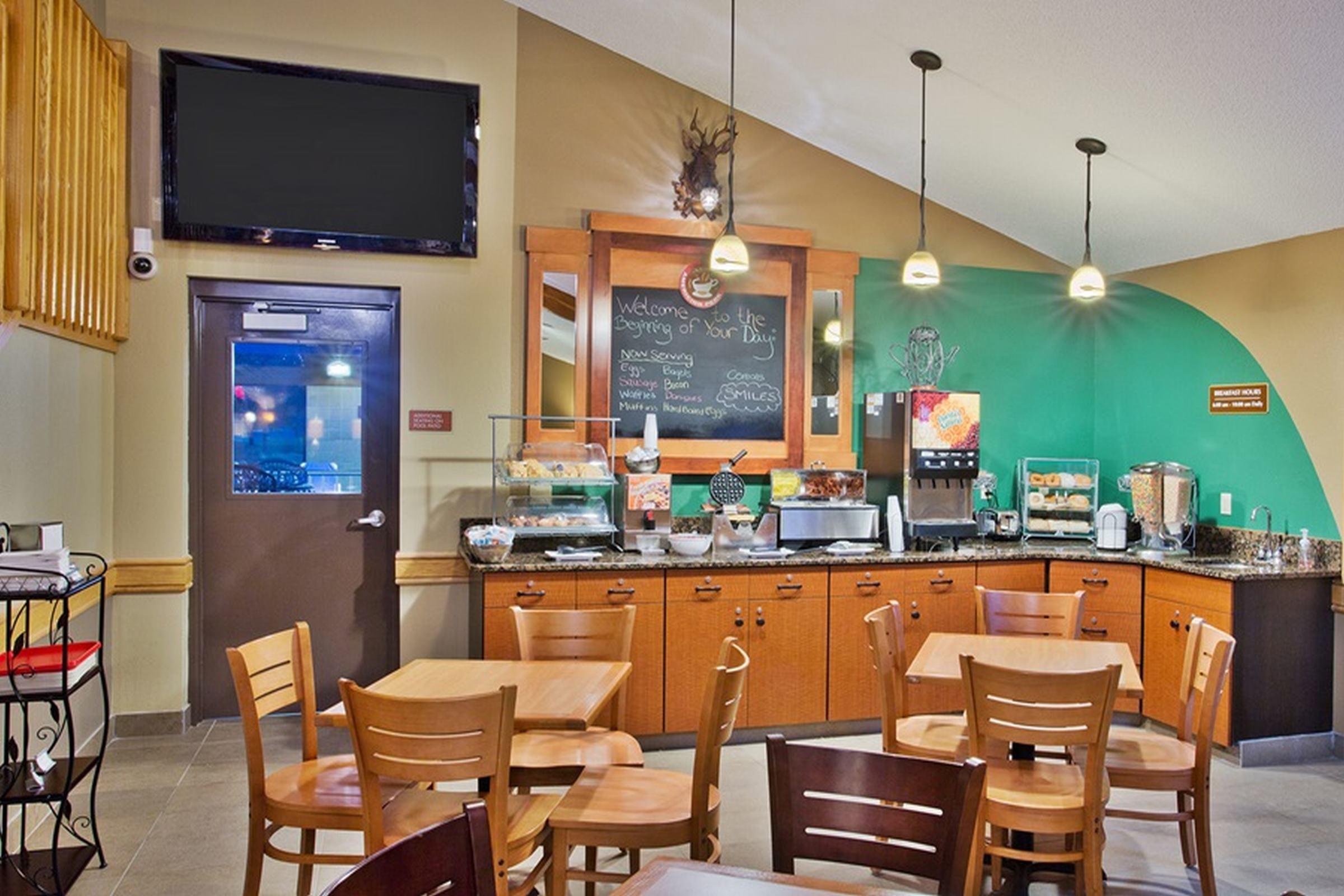 Restaurant AmericInn by Wyndham Grand Forks