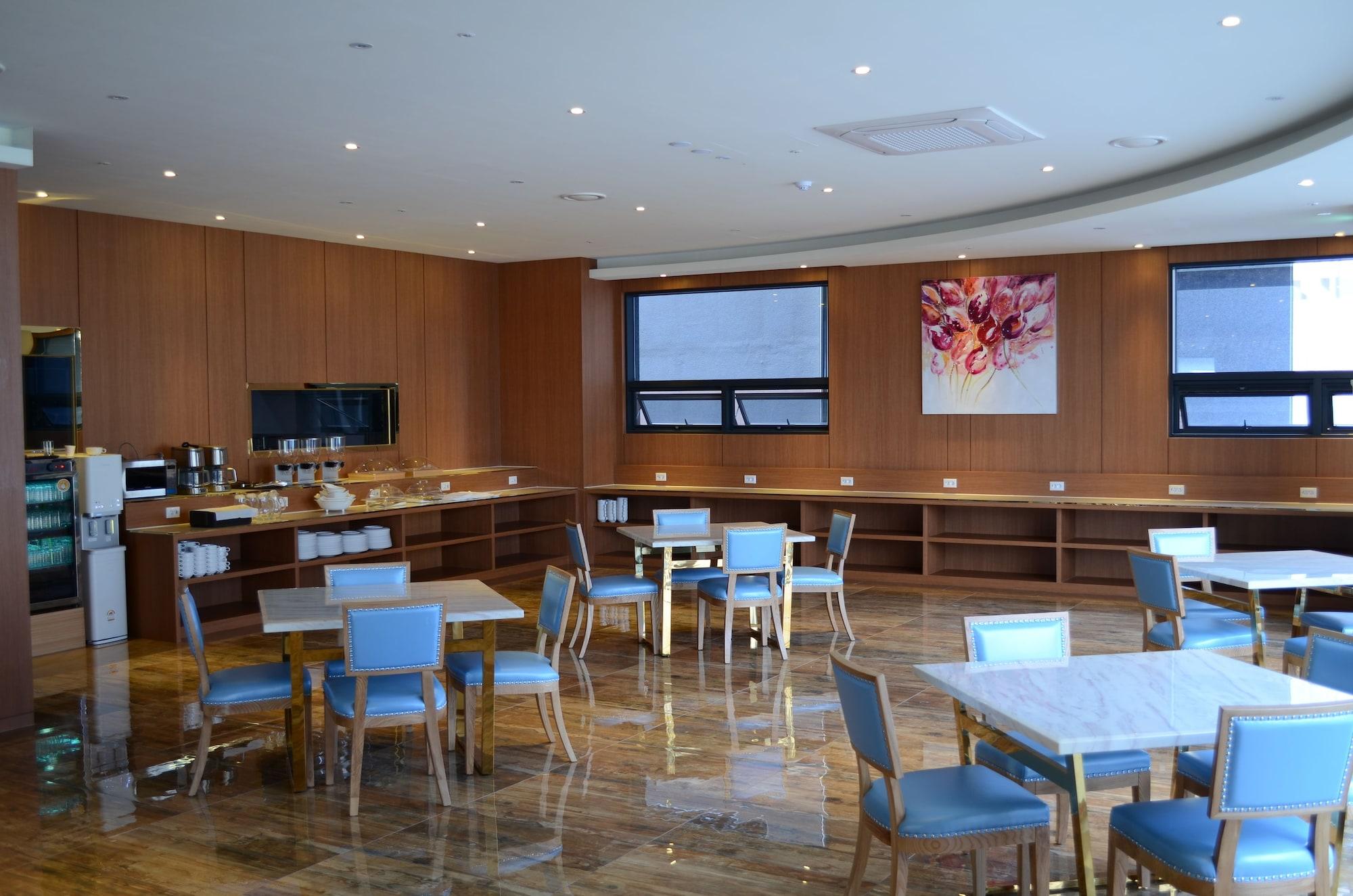 Restaurant Galmea First Hotel