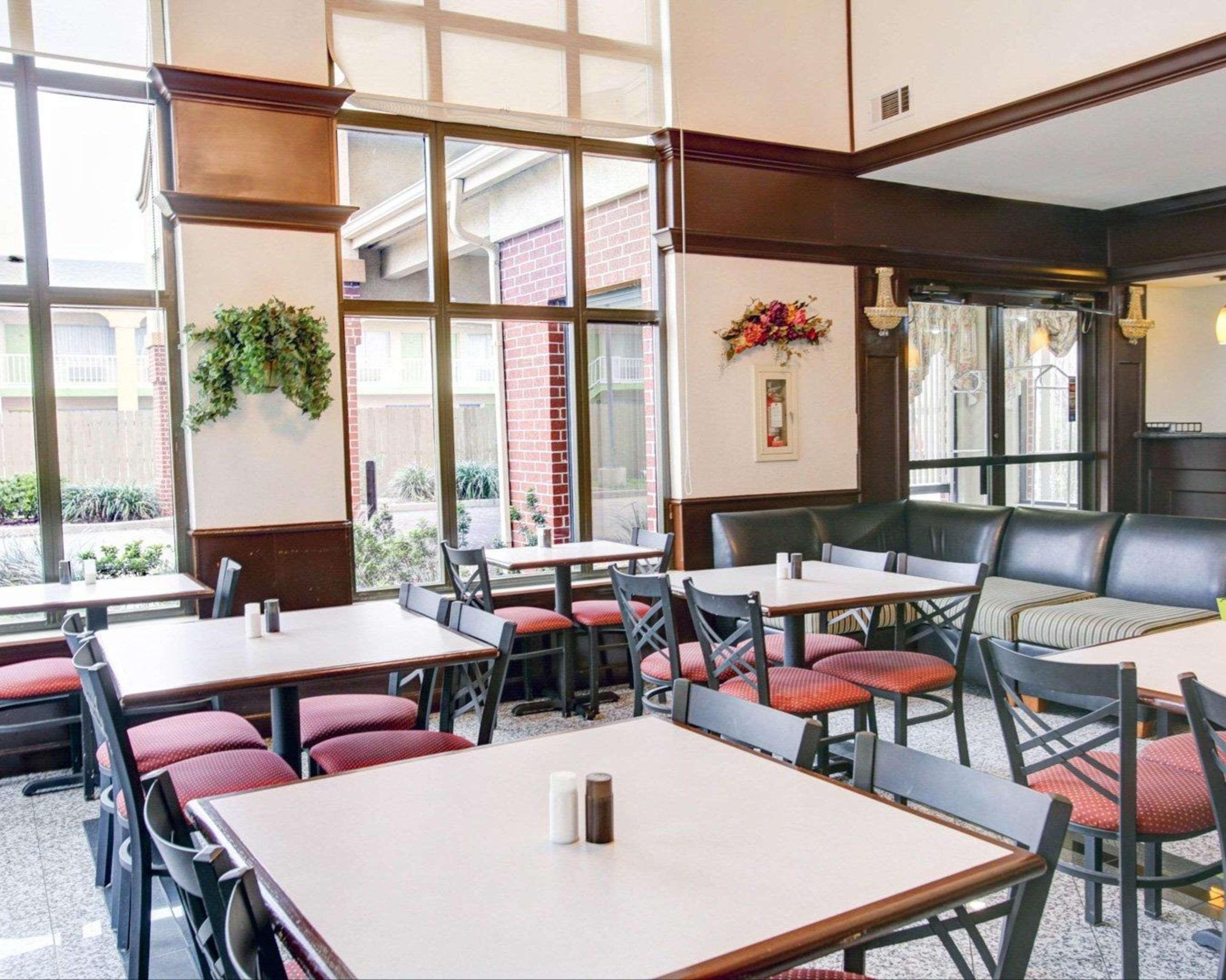 Restaurant Quality Inn & Suites 