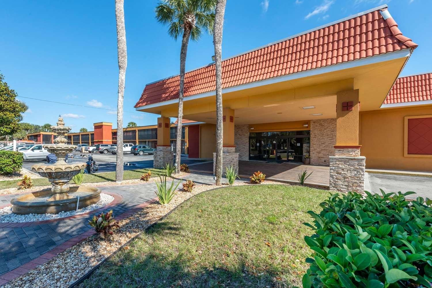 Vista Exterior Quality Inn & Suites Palatka Riverfront