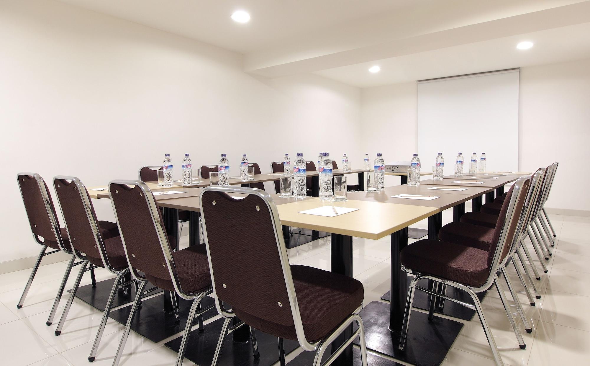 Sala de Reuniones Amaris Hotel Mangga Besar