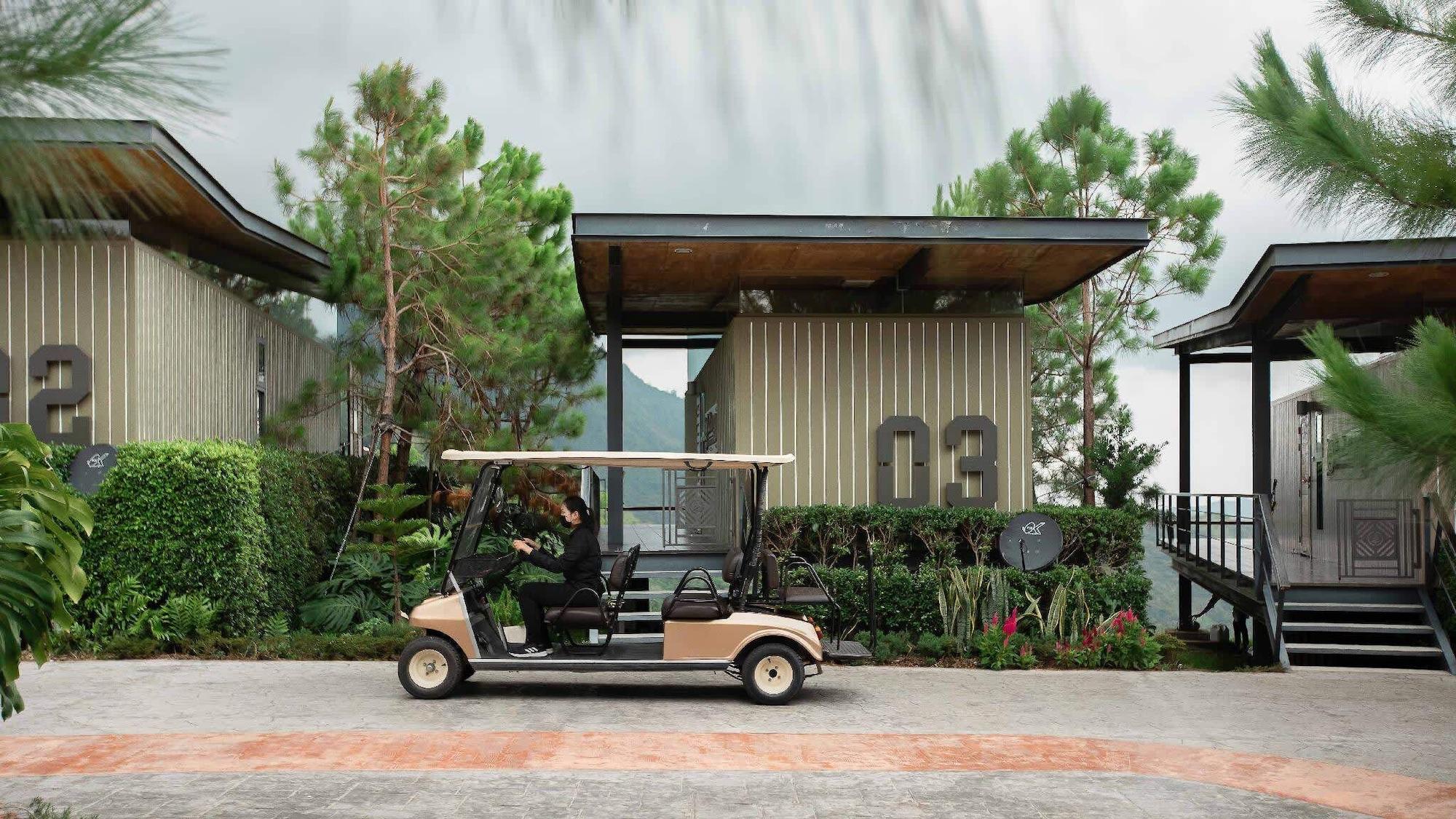 Vista Exterior Pino Latte Khao Kho