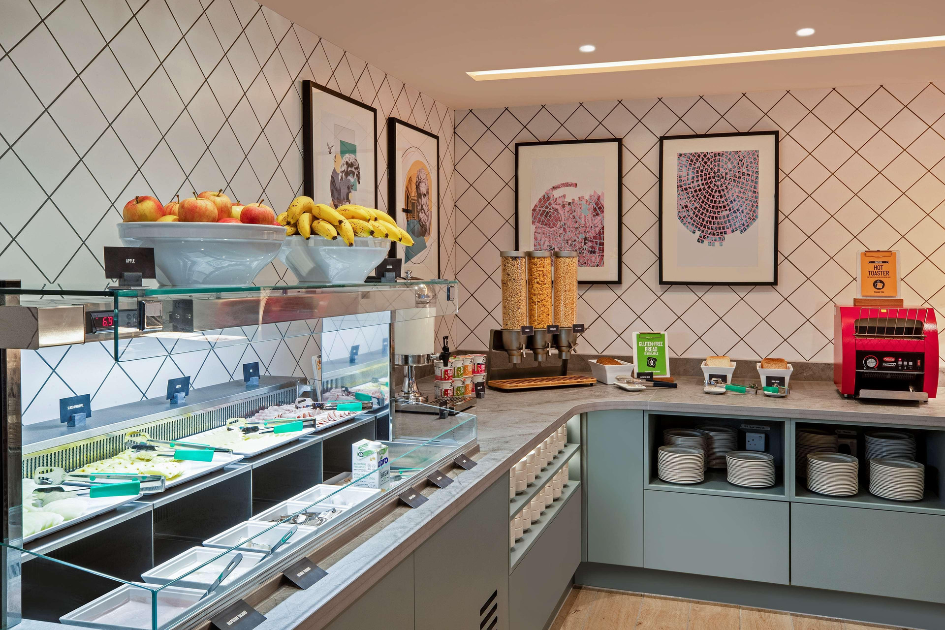 Restaurant Hampton by Hilton Bath City