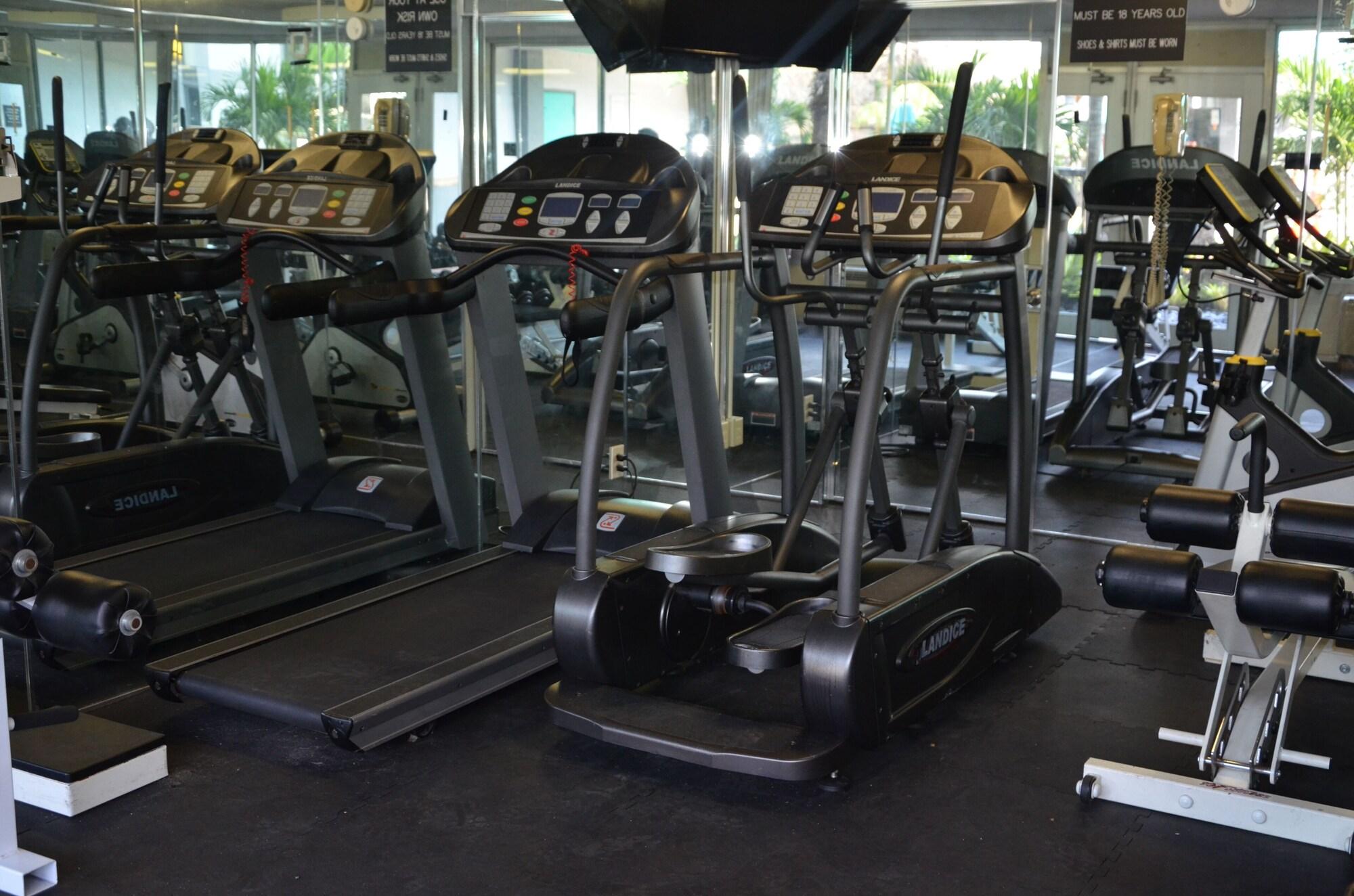 Gimnasio Opal Hotel & Suites