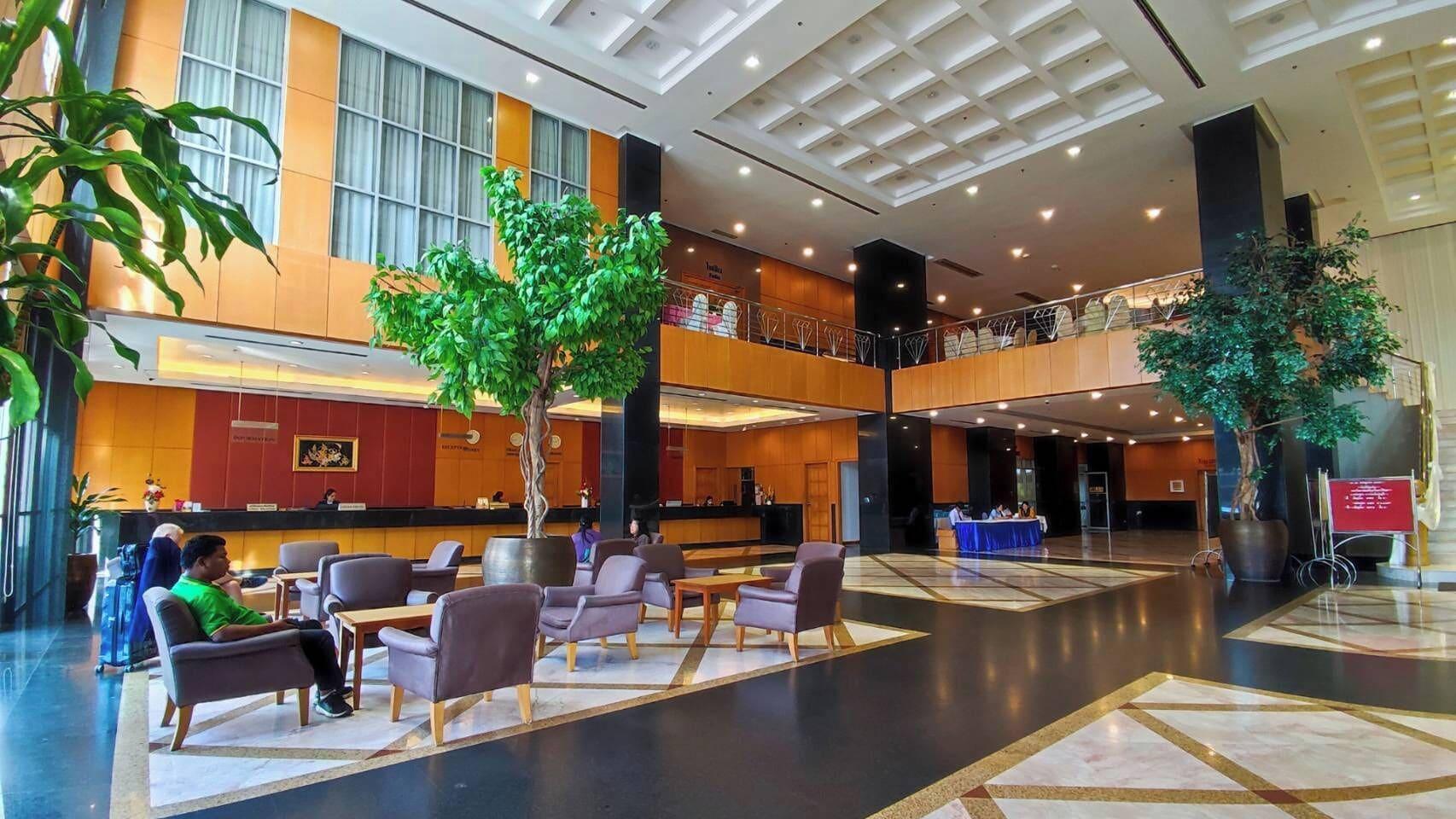 Vista Lobby Diamond Plaza Hotel Suratthani