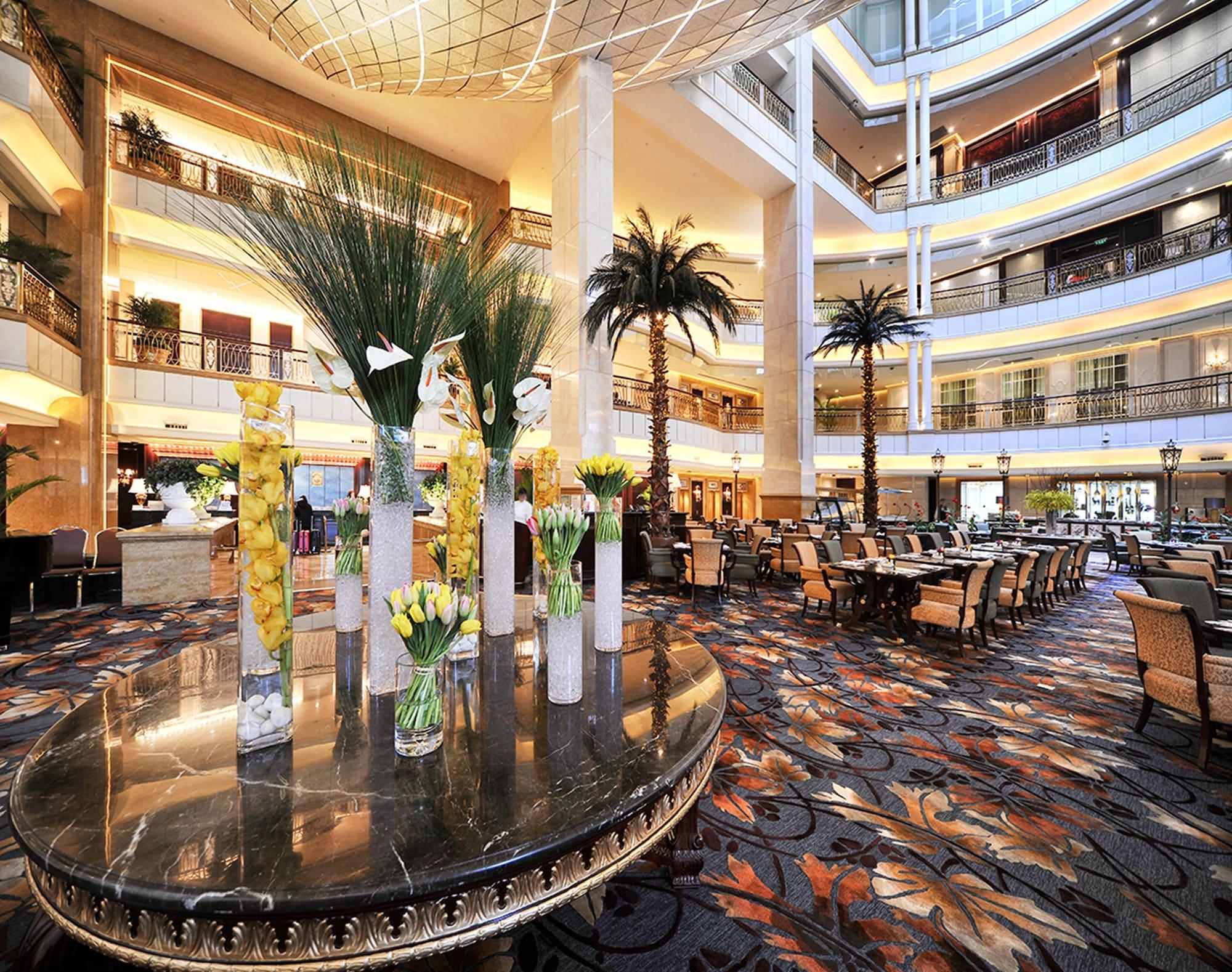 Vista Lobby Grand Central Hotel Shanghai