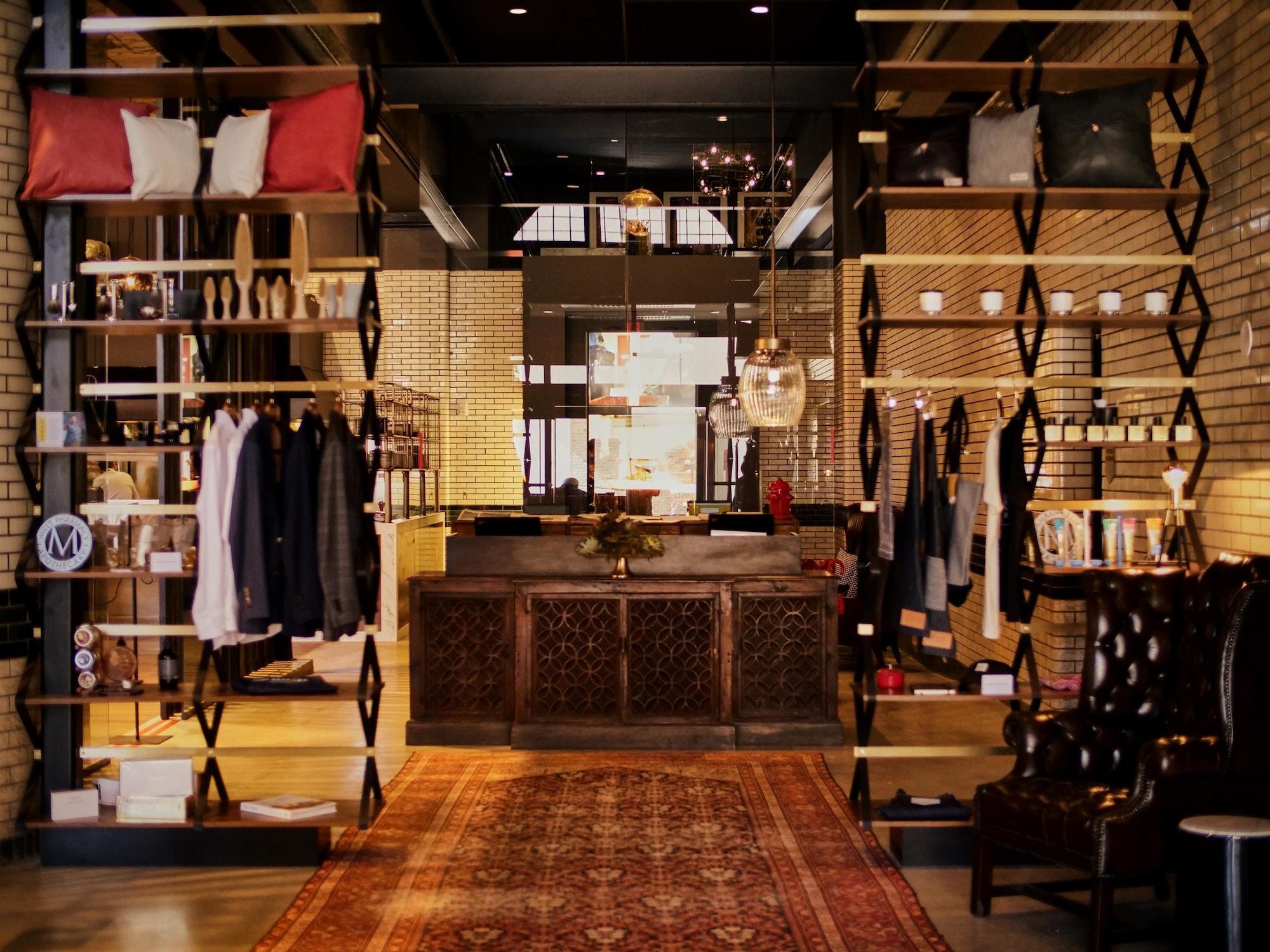 Vista Lobby Detroit Foundation Hotel