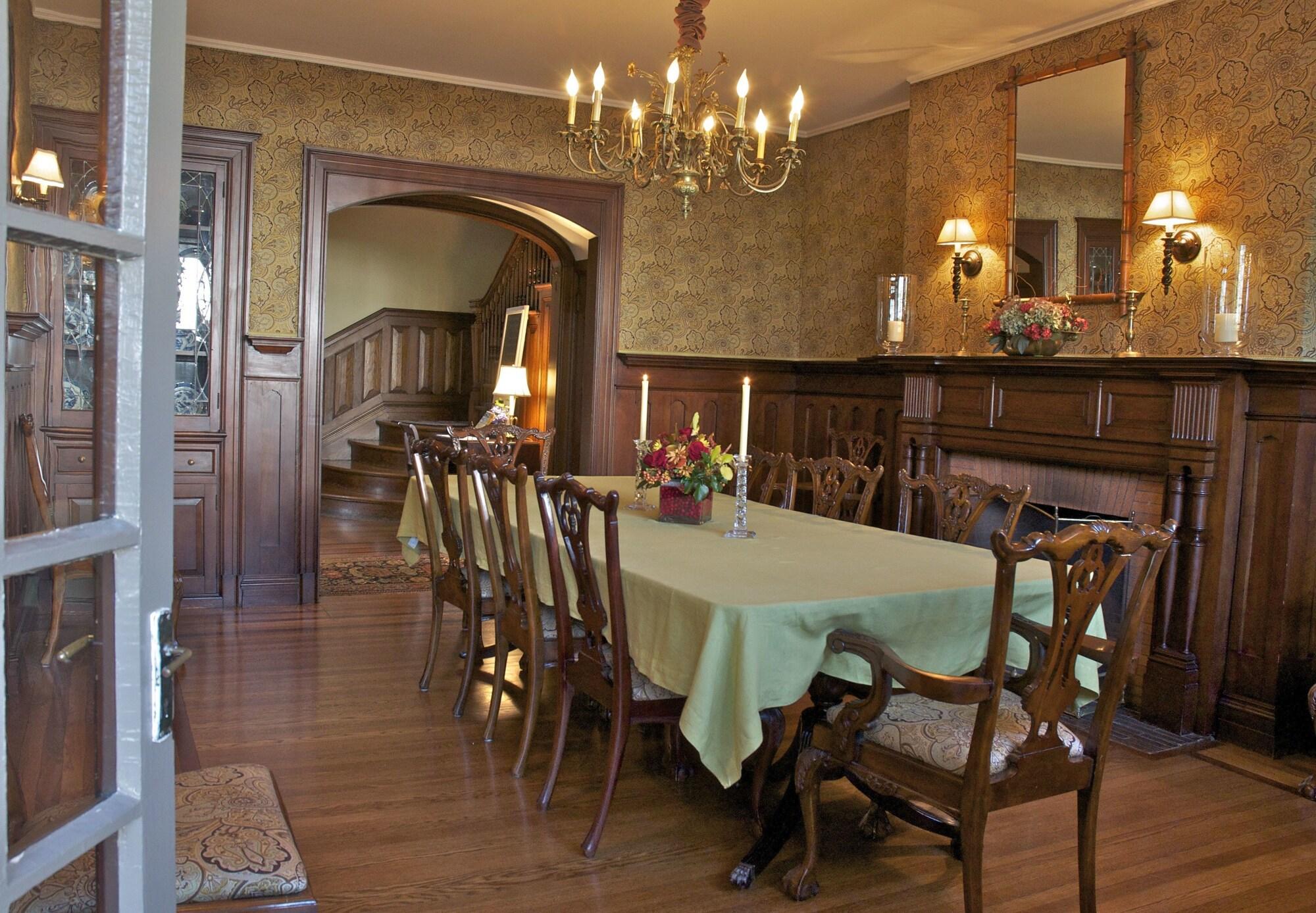 Restaurant Hilltop Inn