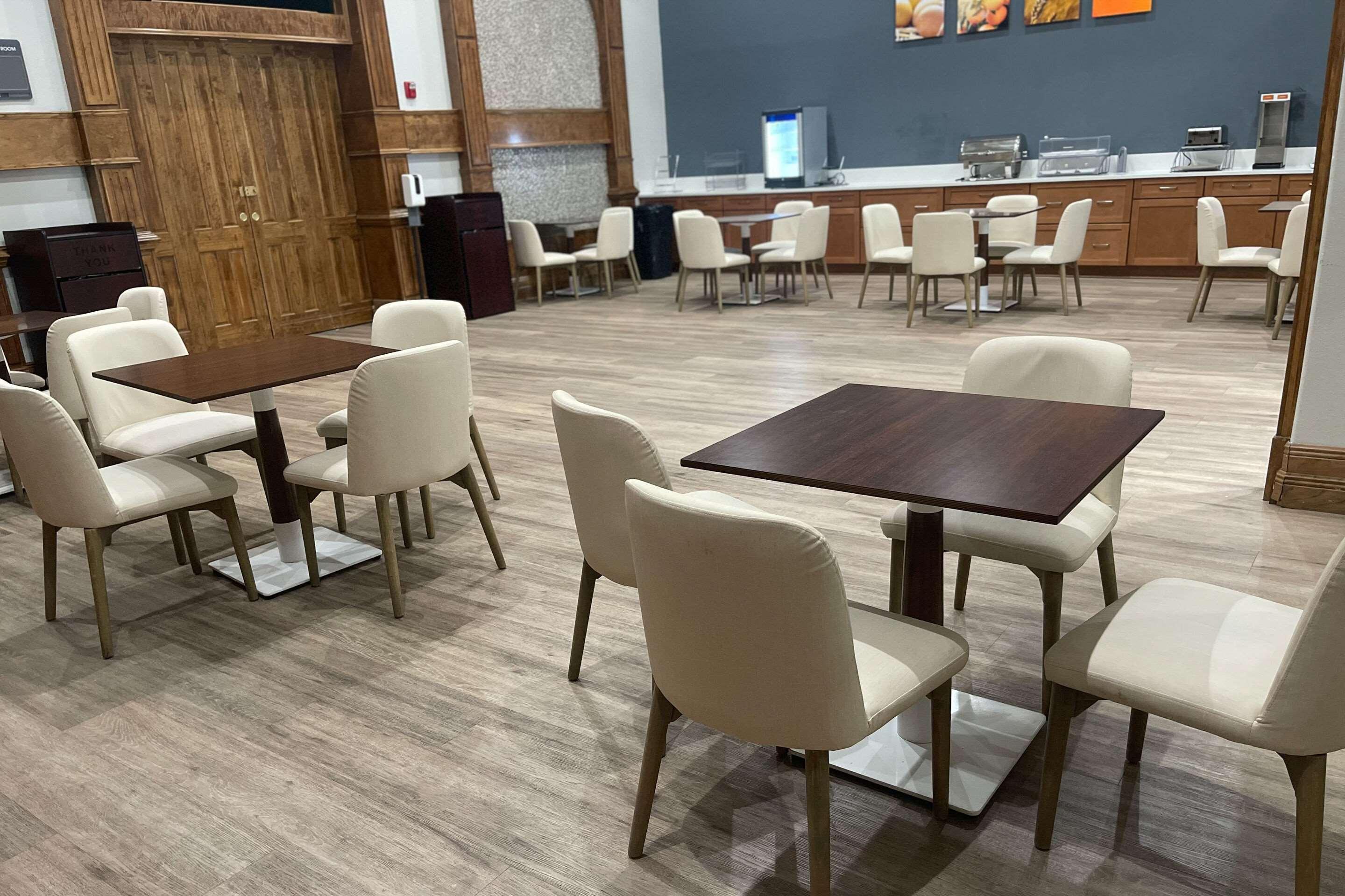 Restaurant Comfort Inn Pensacola near NAS Corry Station