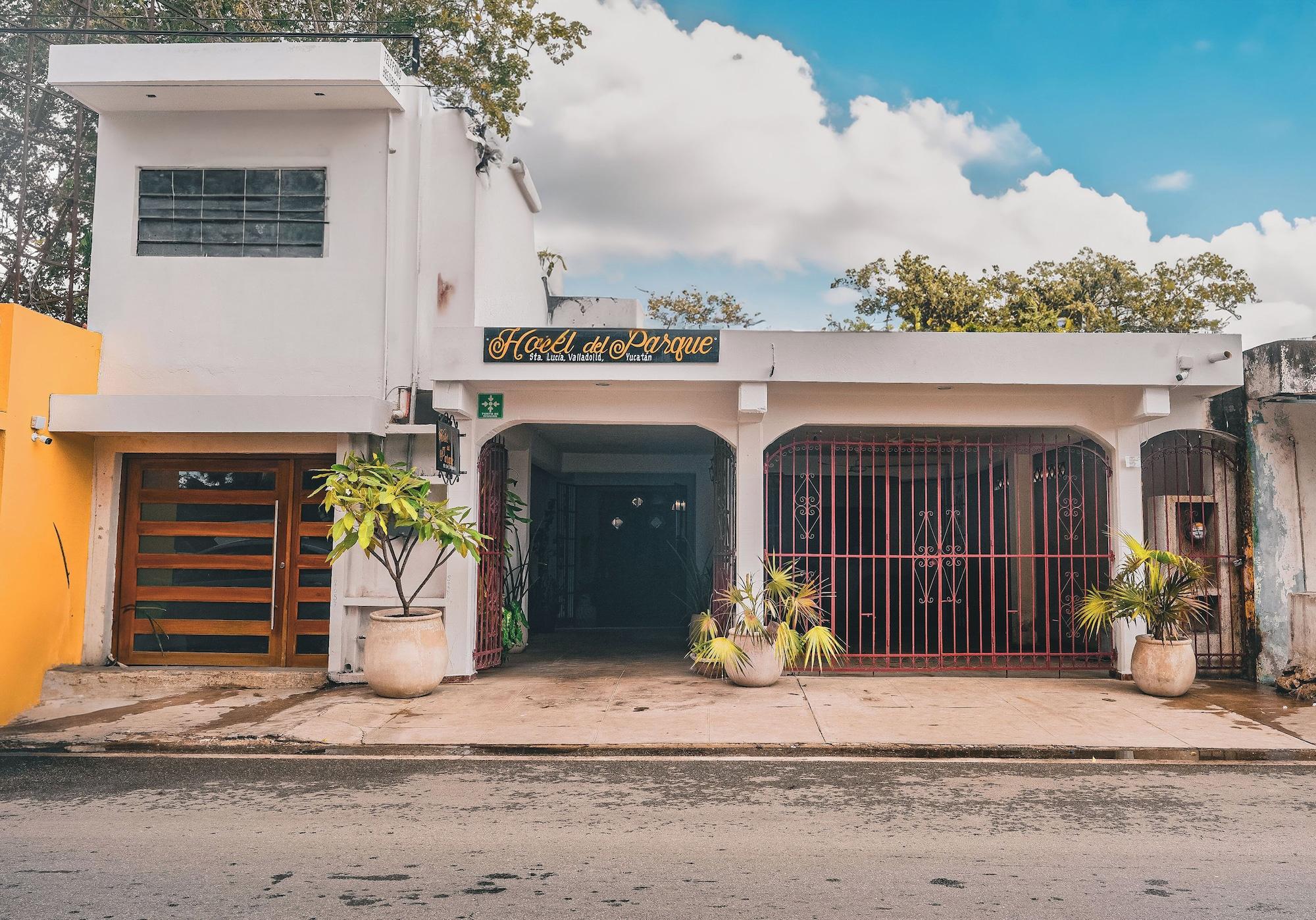 Vista Exterior Hotel del Parque
