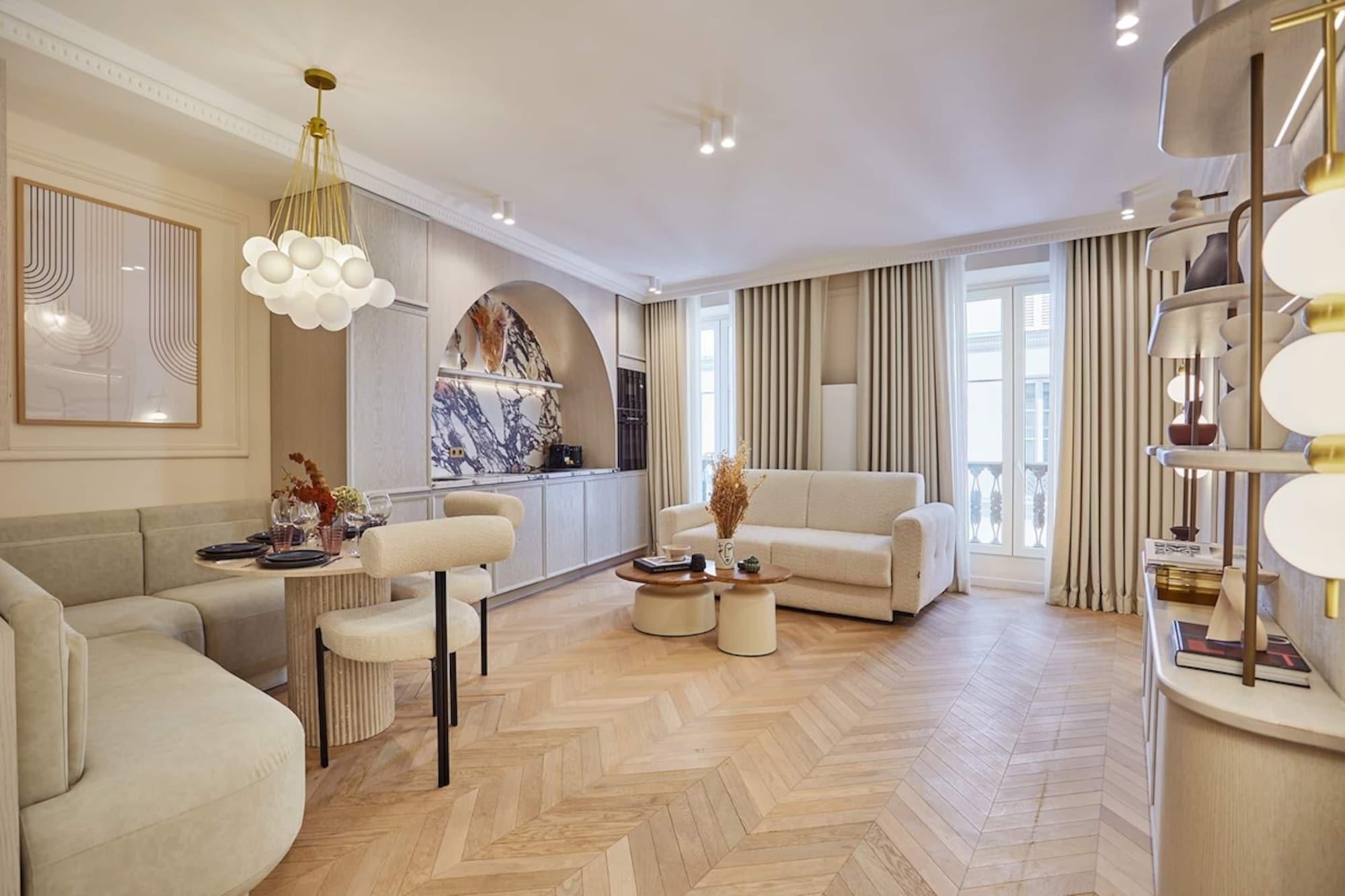 Varios Apartment in the Marais With Air-conditioned
