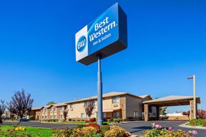 Alojamiento - Best Western Inn & Suites