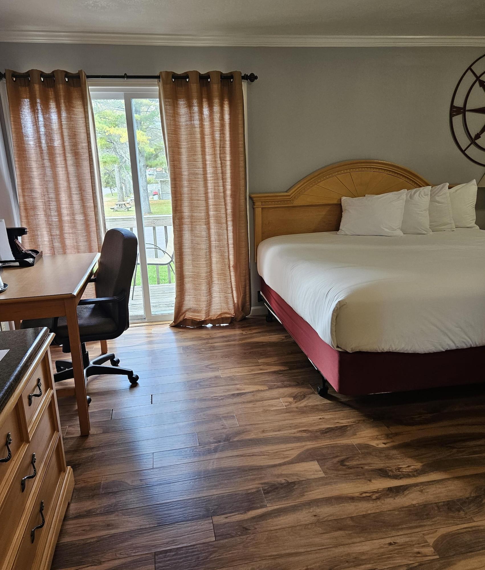 Habitación Capt.'s Inn & Suites