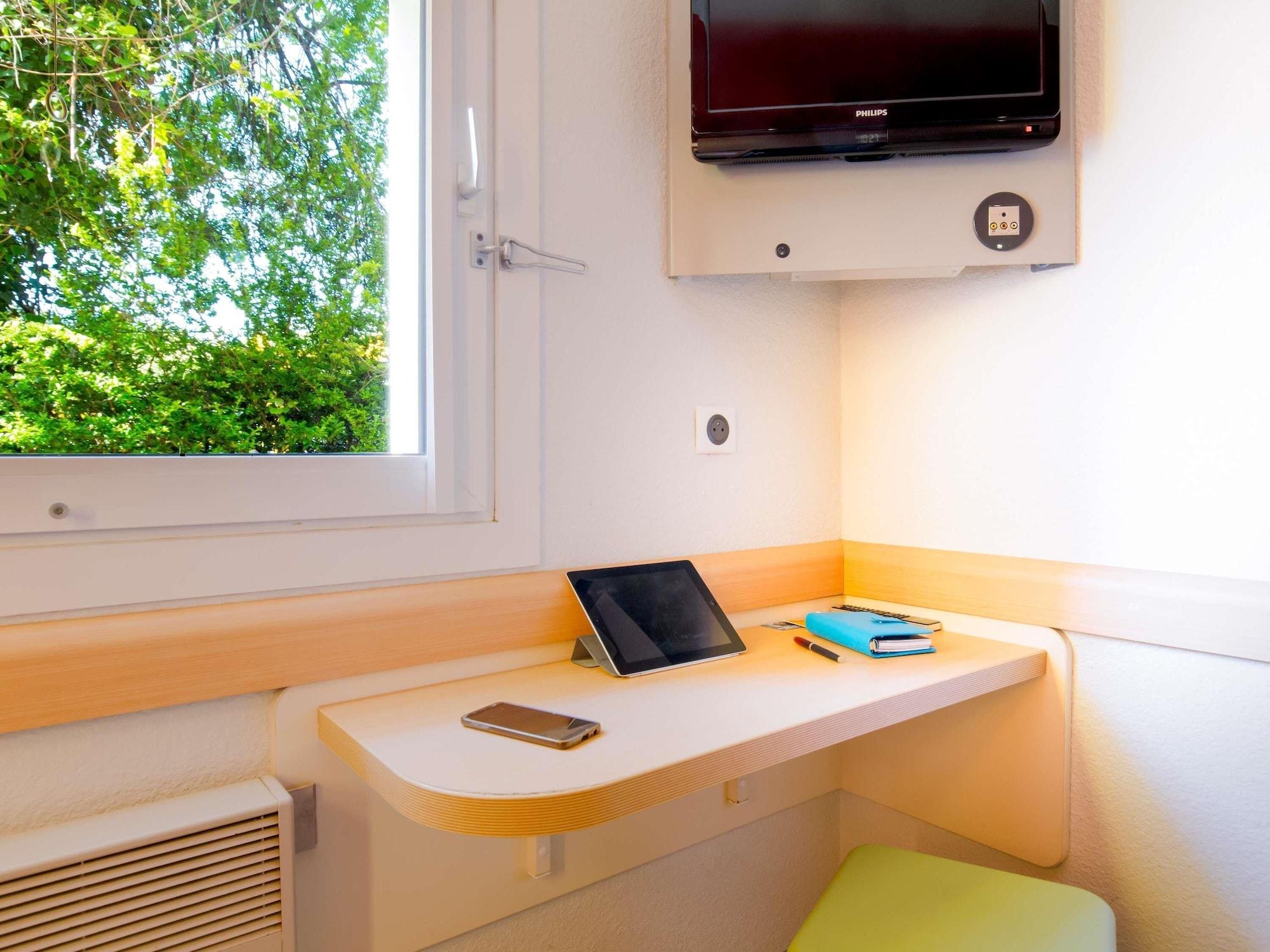 Varios ibis budget Fréjus Saint-Raphaël Capitou A8