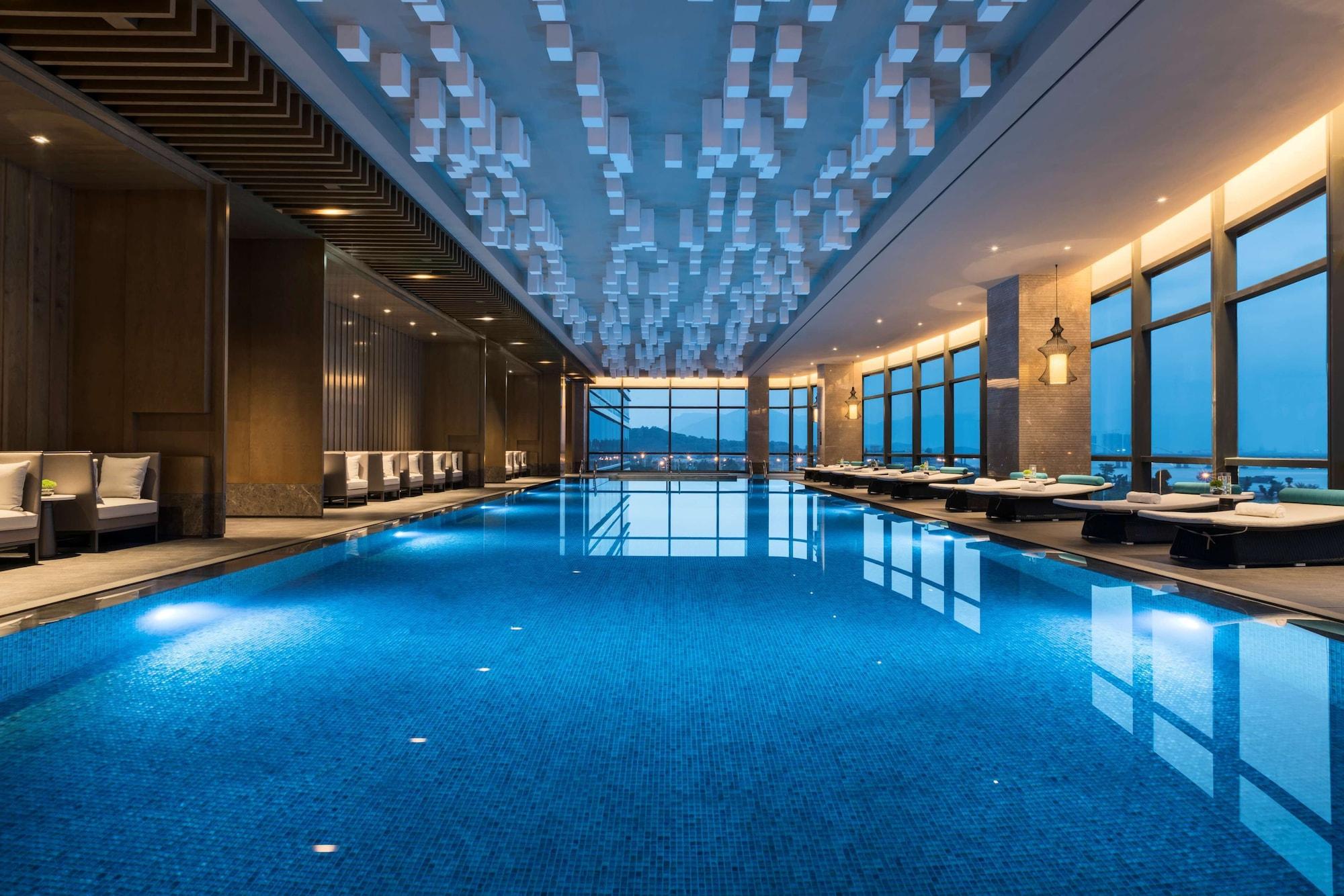 Vista Piscina Hyatt Regency Fuzhou Cangshan