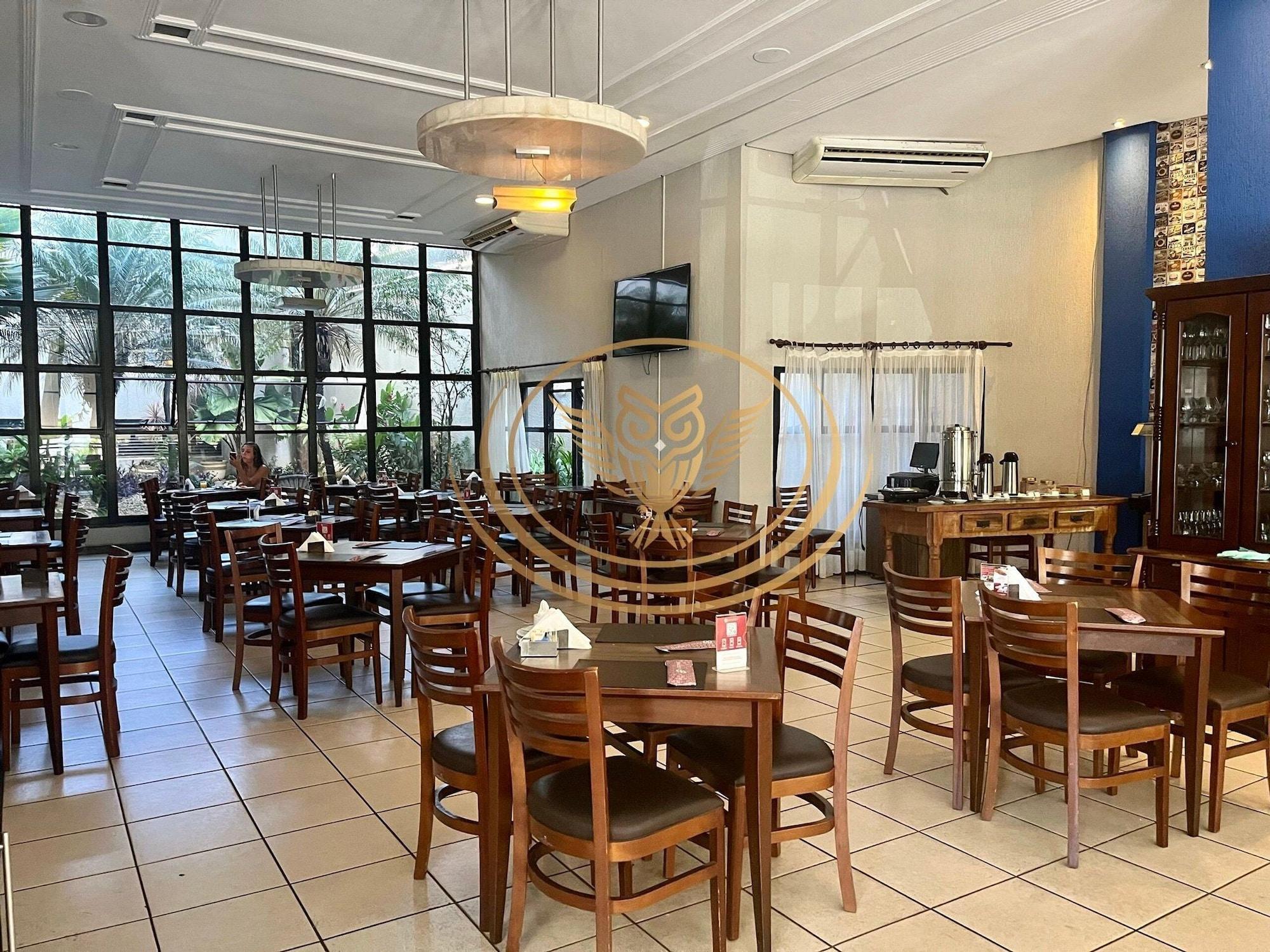 Restaurant Coruja Imob - Flat Crystal Place