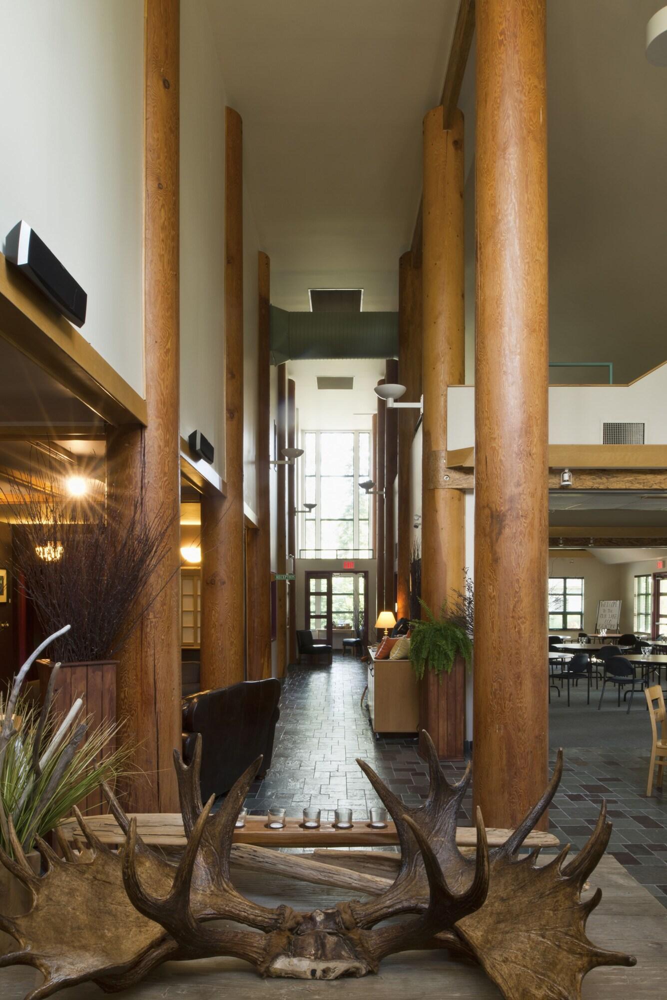Vista Lobby Elk Lake Eco Centre