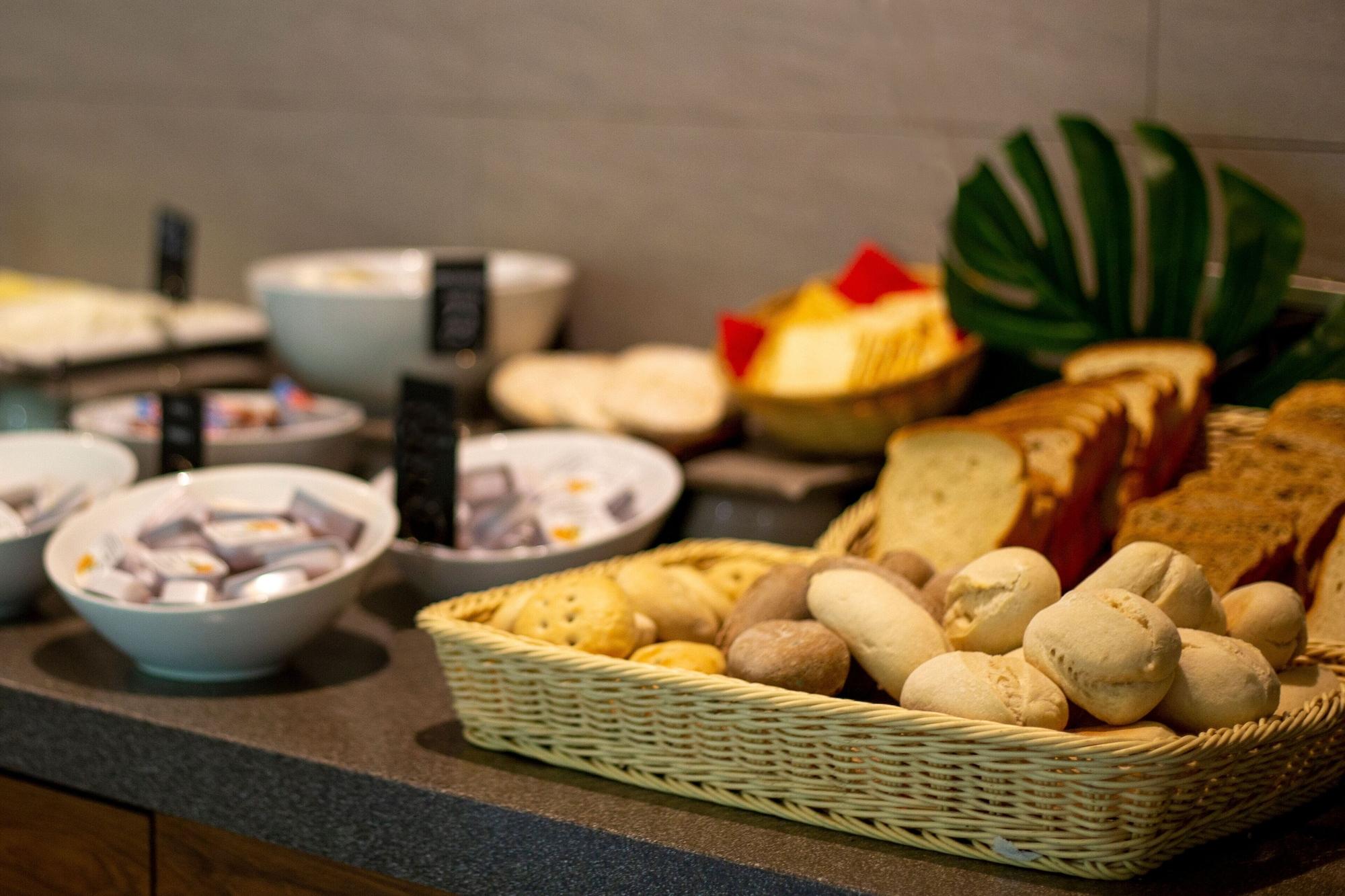Restaurant Abba Presidente Suites Santiago