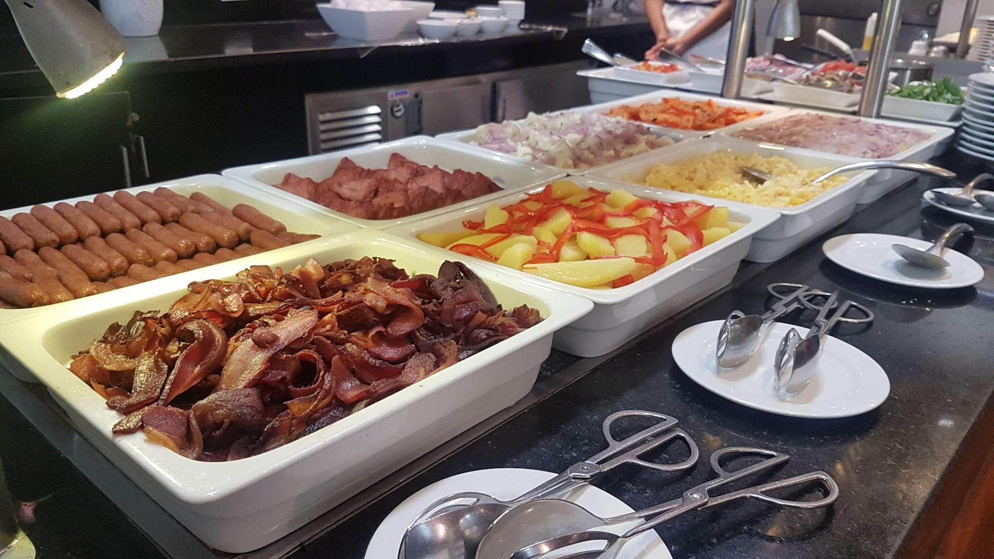 Restaurant Holiday Inn Santo Domingo by IHG