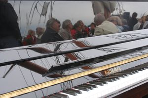 Actividad - Crucero nocturno por los fiordos noruegos con cena bufé