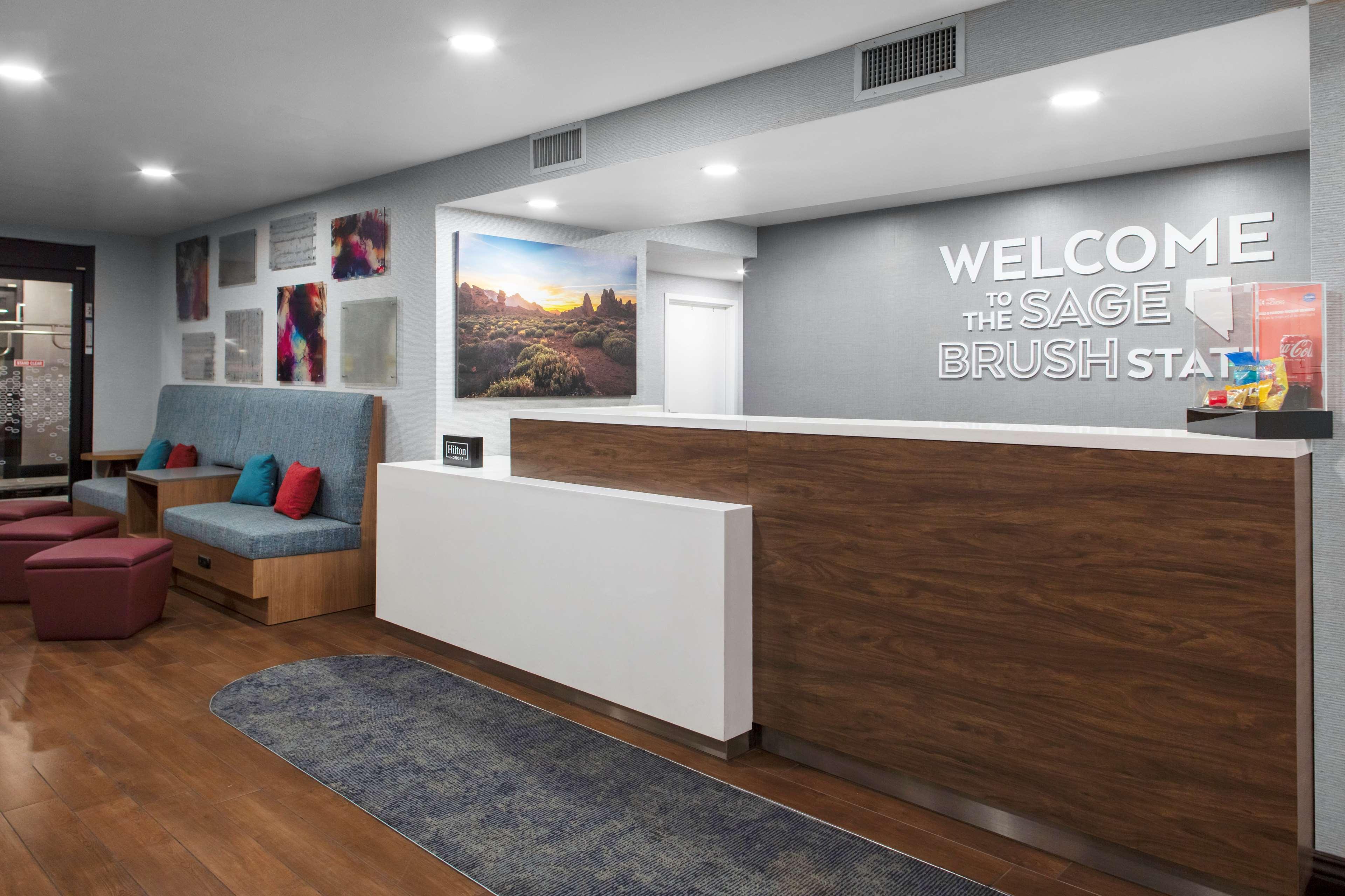 Vista Lobby Hampton Inn Las Vegas/Summerlin