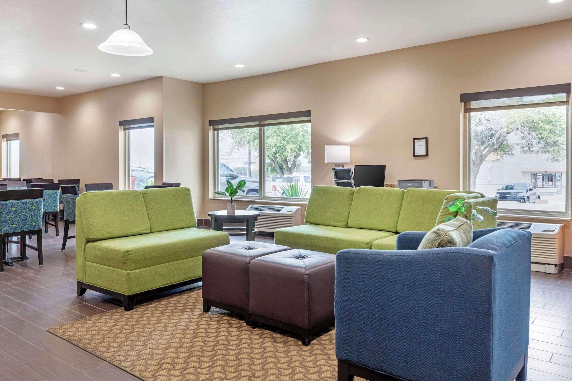 Vista Lobby Comfort Inn & Suites Temple - Medical Center