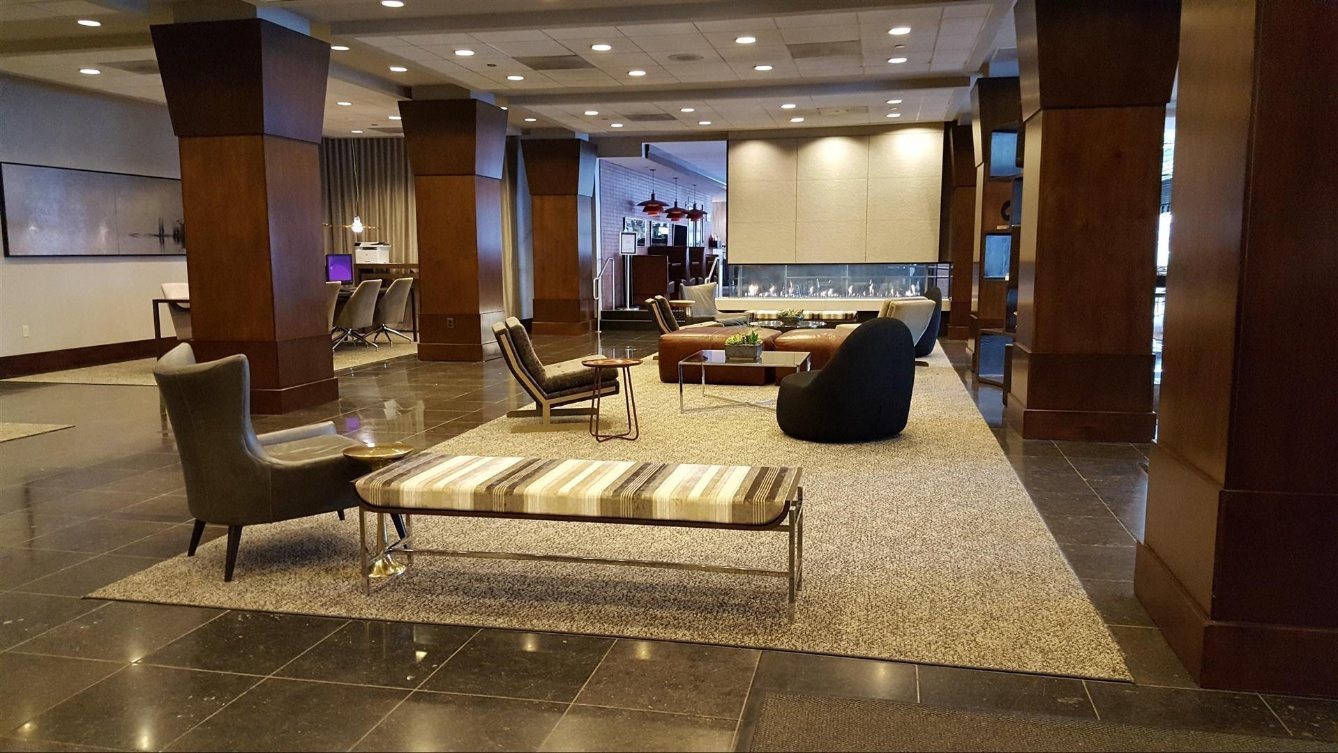 Vista Exterior Crowne Plaza Chicago West Loop by IHG