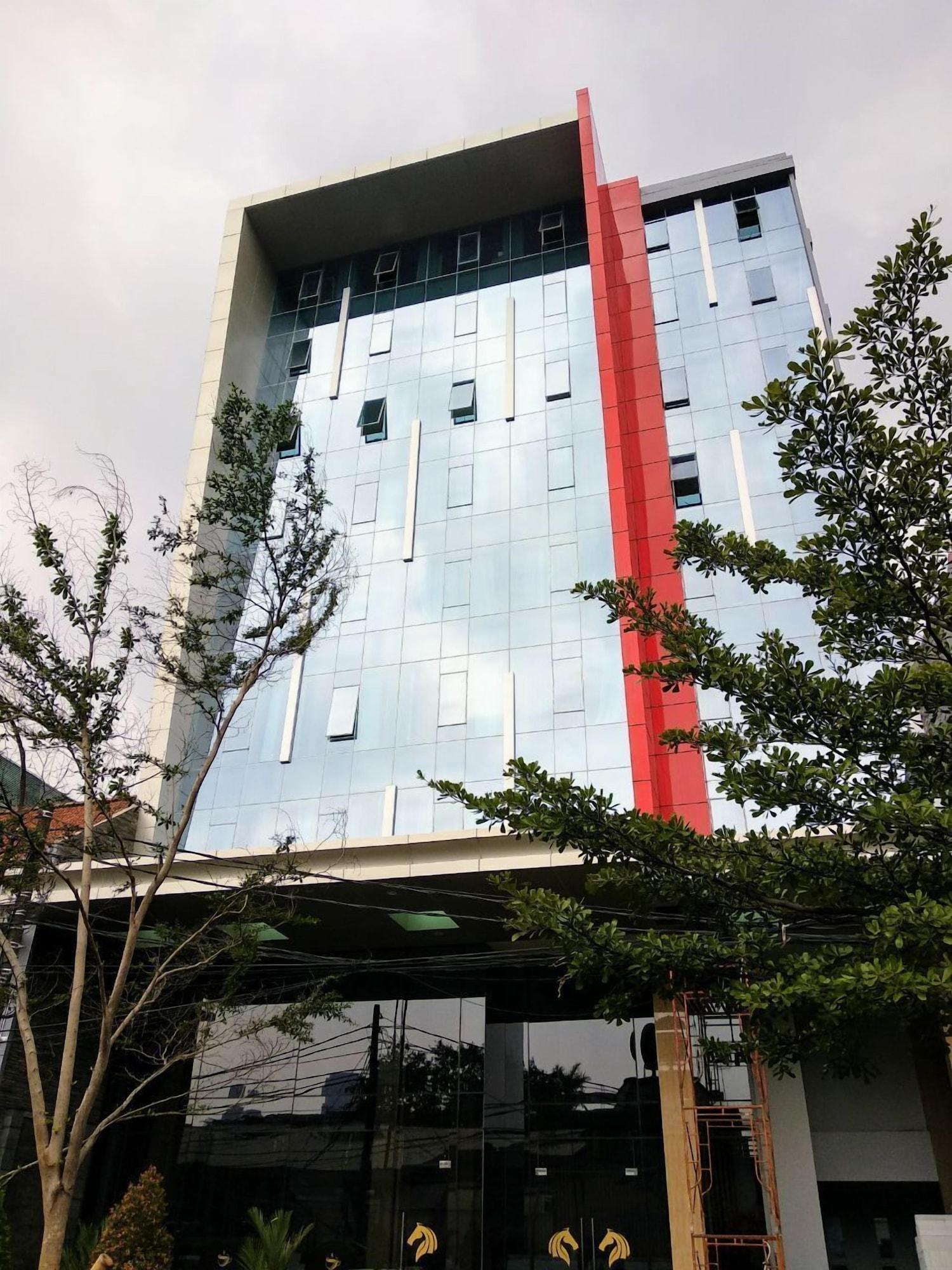 Vista Exterior Hotel Dharmein