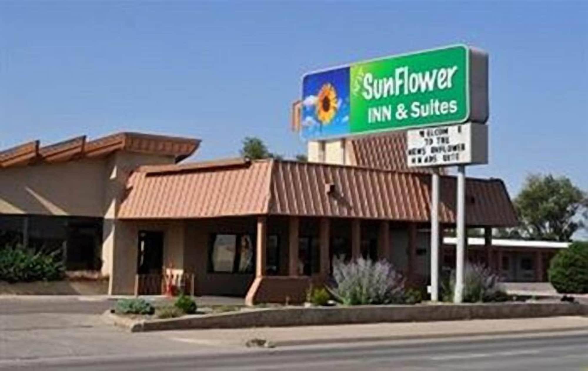 Varios New SunFlower Inn