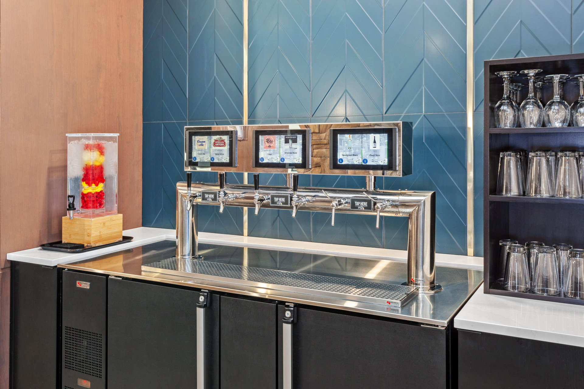 Bar/Salón Staybridge Suites Albany Wolf Rd-Colonie Center by IHG