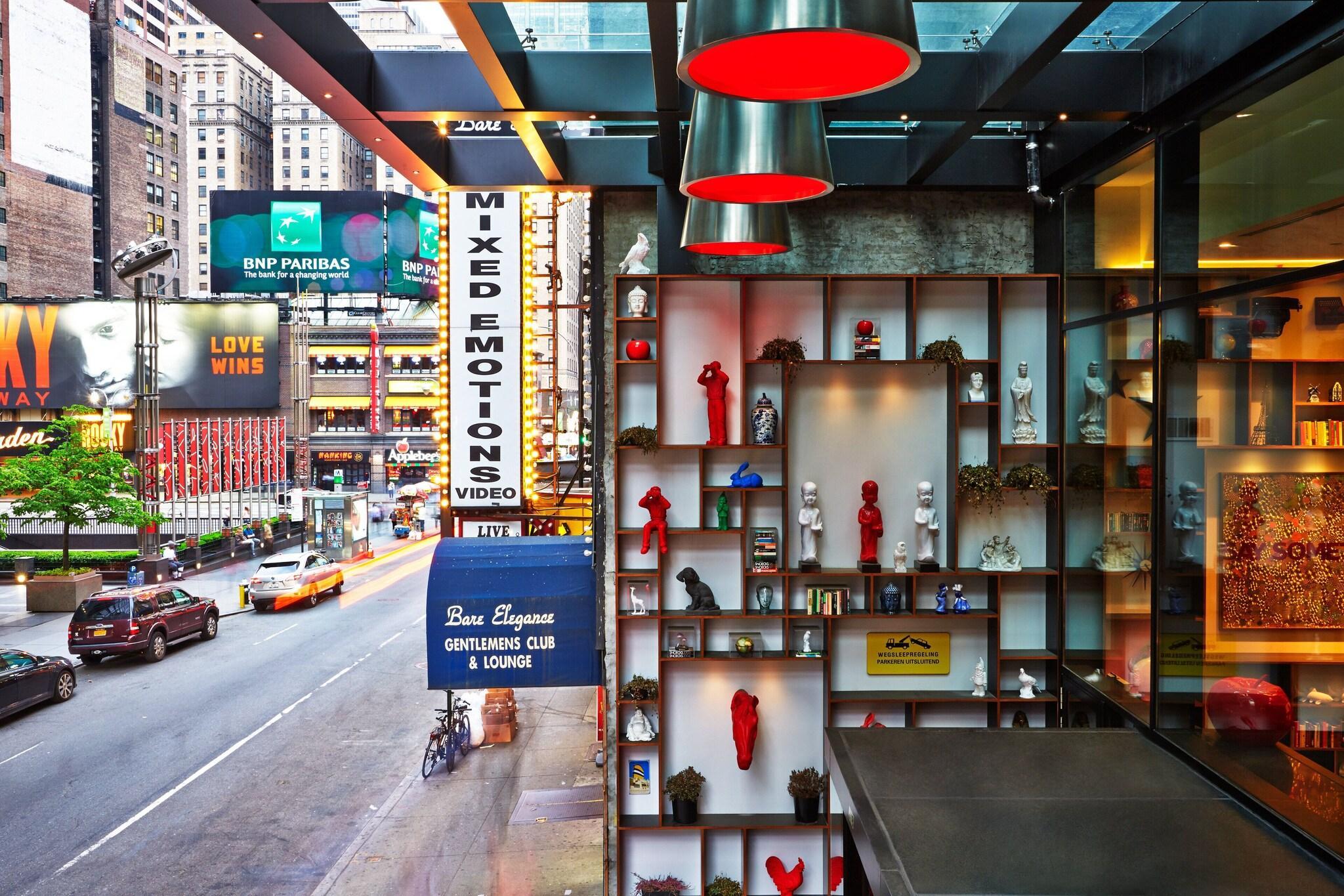 Vista Lobby citizenM New York Times Square