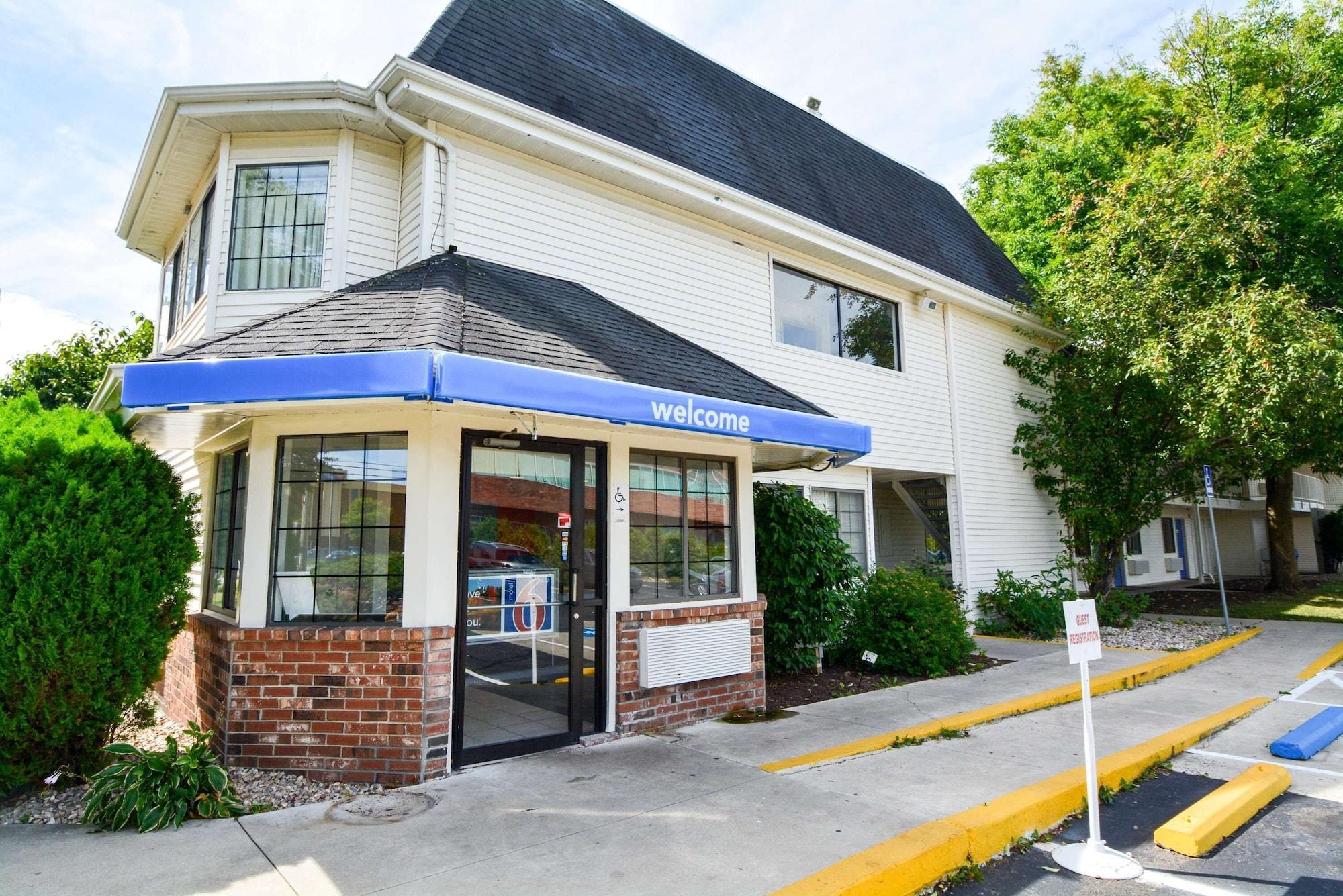 Varios Motel 6 Wethersfield, CT - Hartford