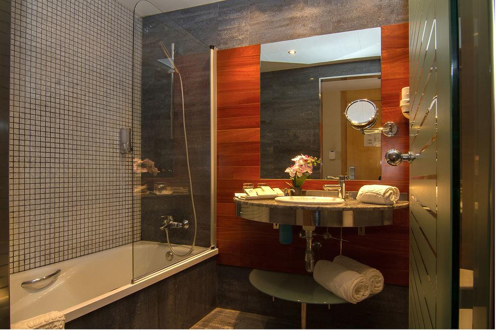 Equipamiento de Habitación SANSI DIPUTACIO