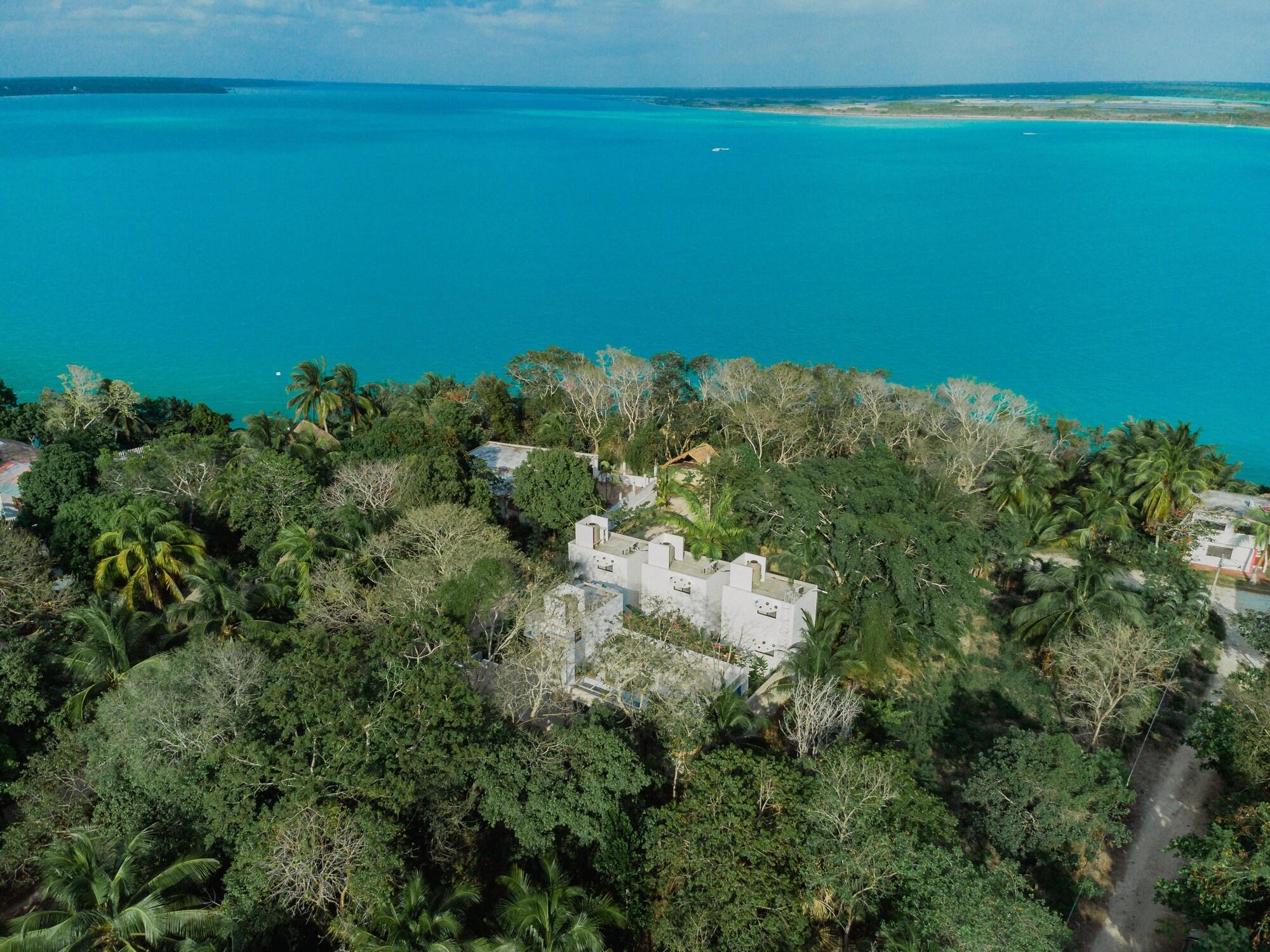 Varios Maison Bacalar