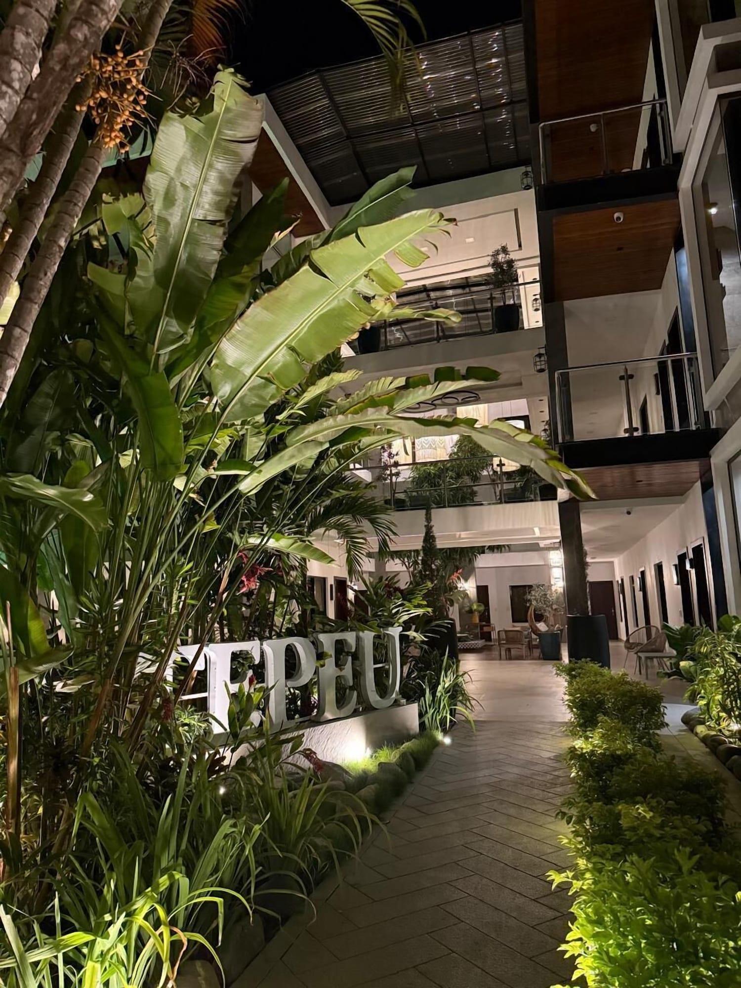 Vista Exterior Hotel Tepeu