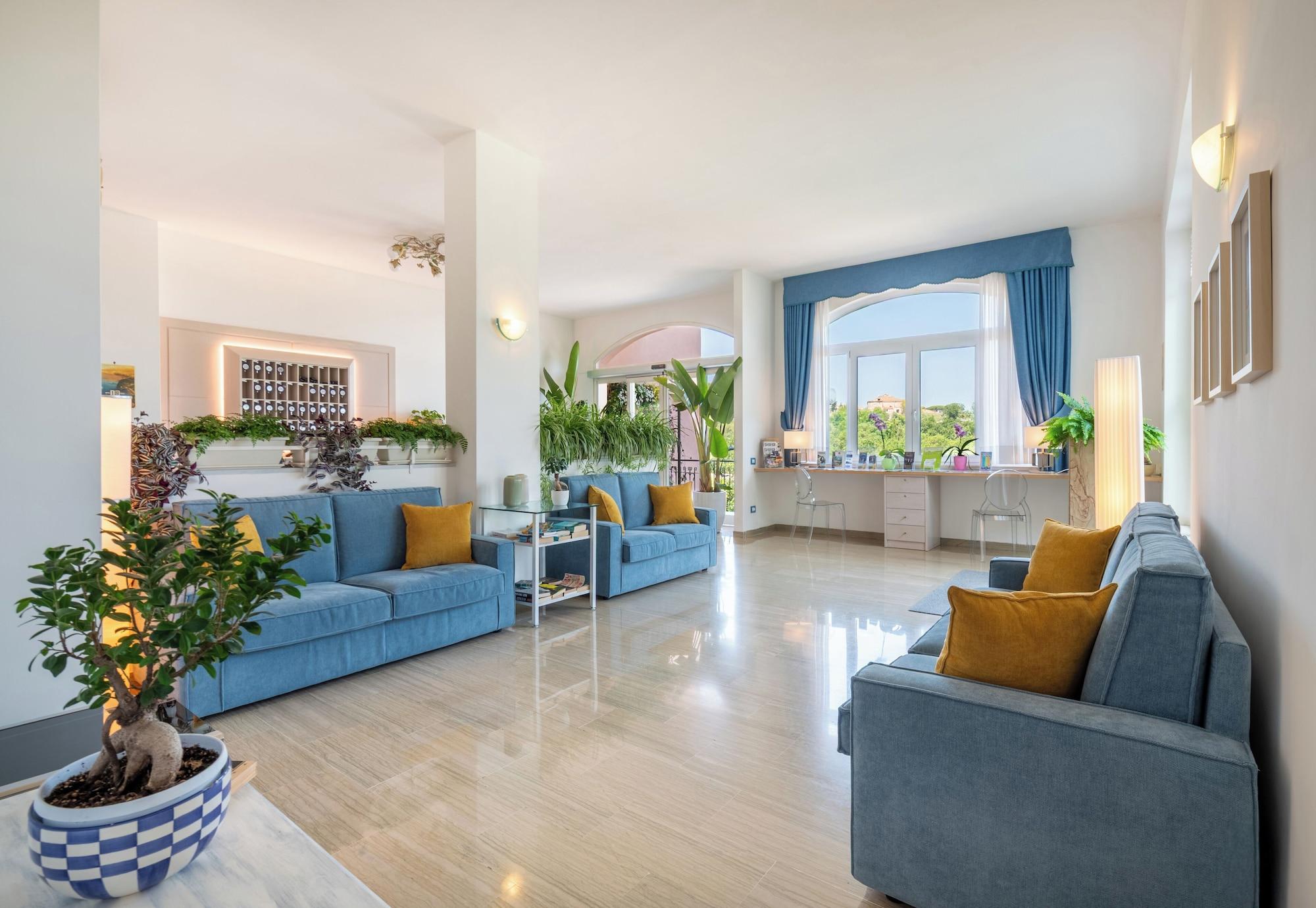 Vista Lobby Hotel Britannia