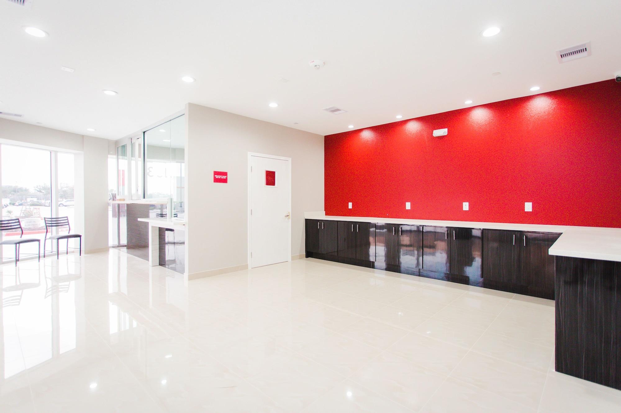 Vista Lobby Budget Host Inn and Suites