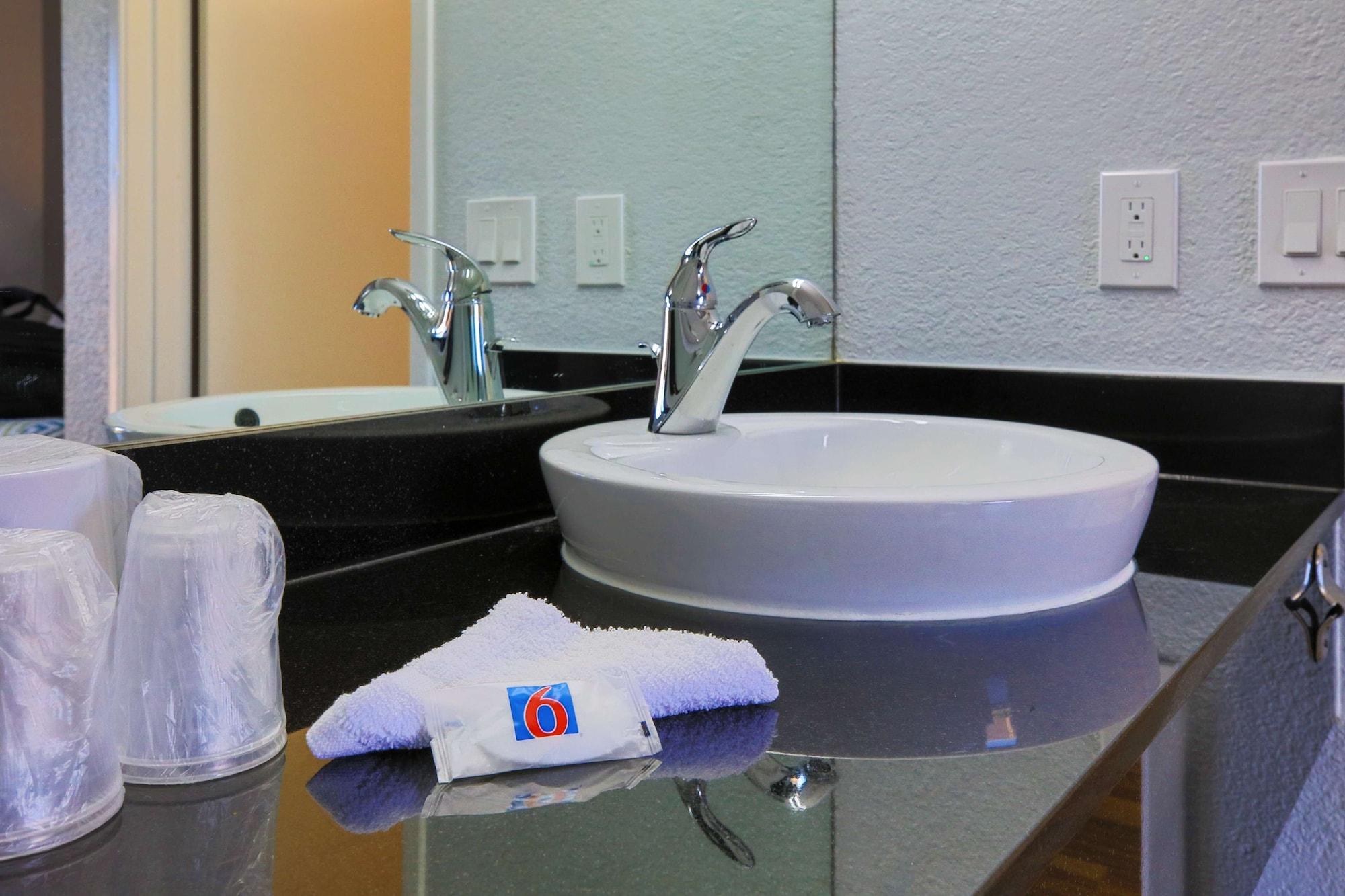 Equipamiento de Habitación Motel 6 Sacramento, CA - North