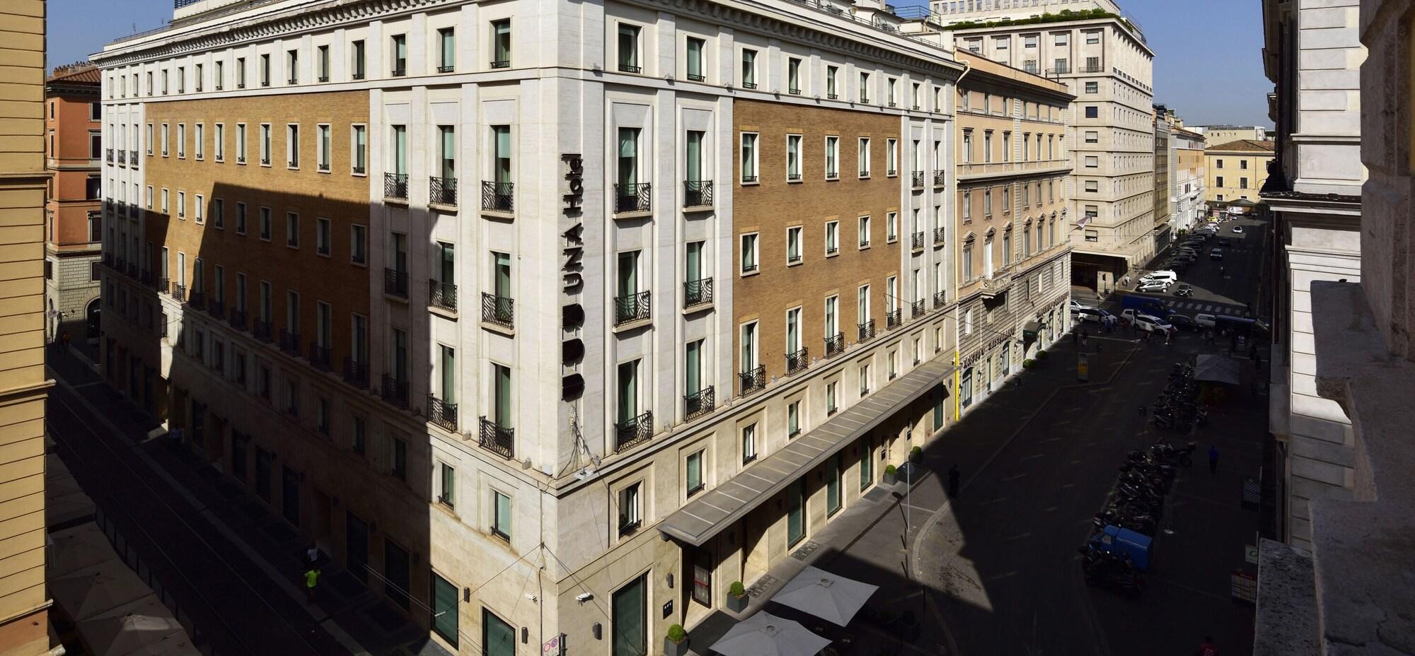 Vista Exterior UNA Hotels Decò Roma