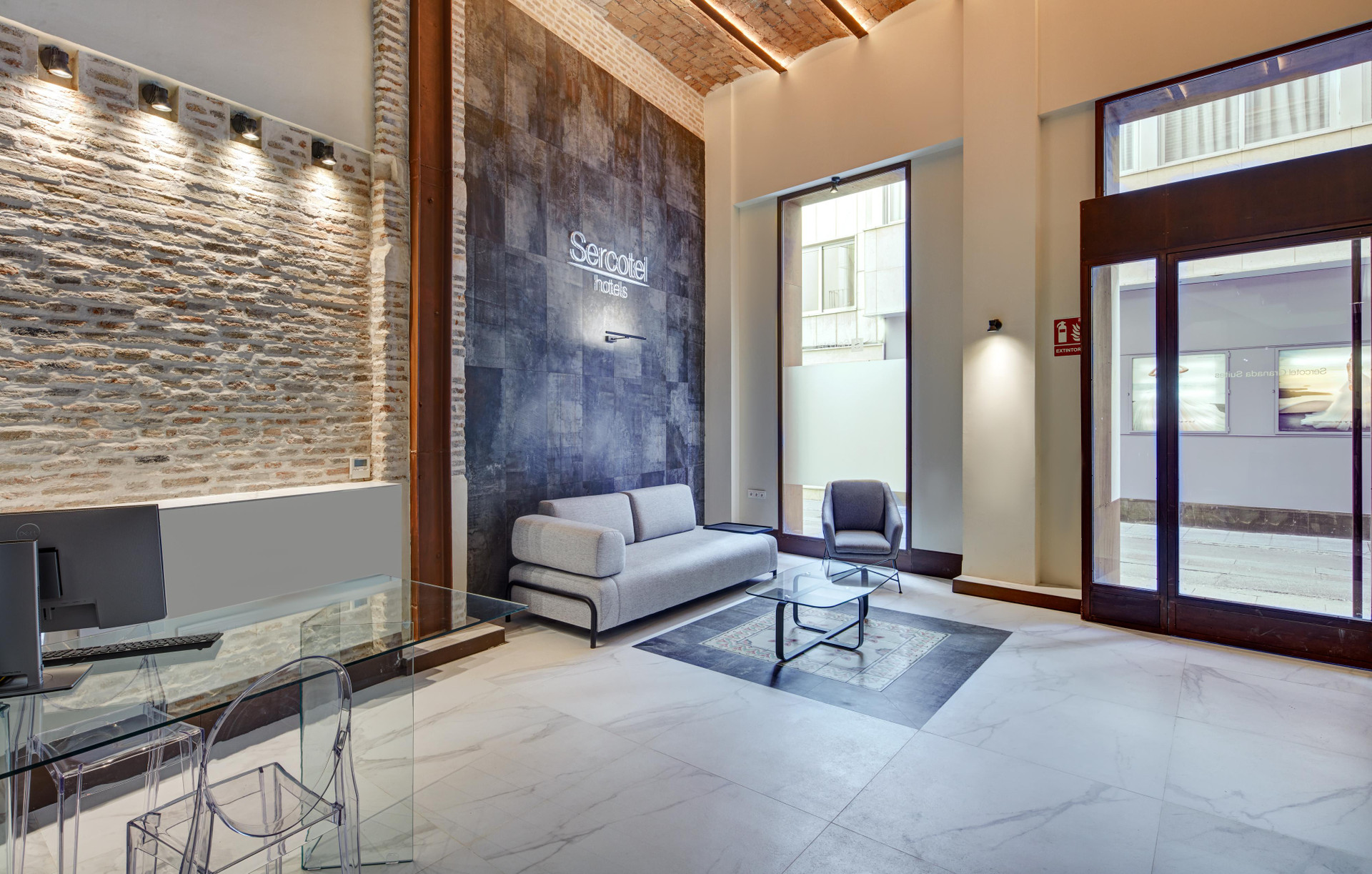 Vista Lobby Sercotel Granada Suites