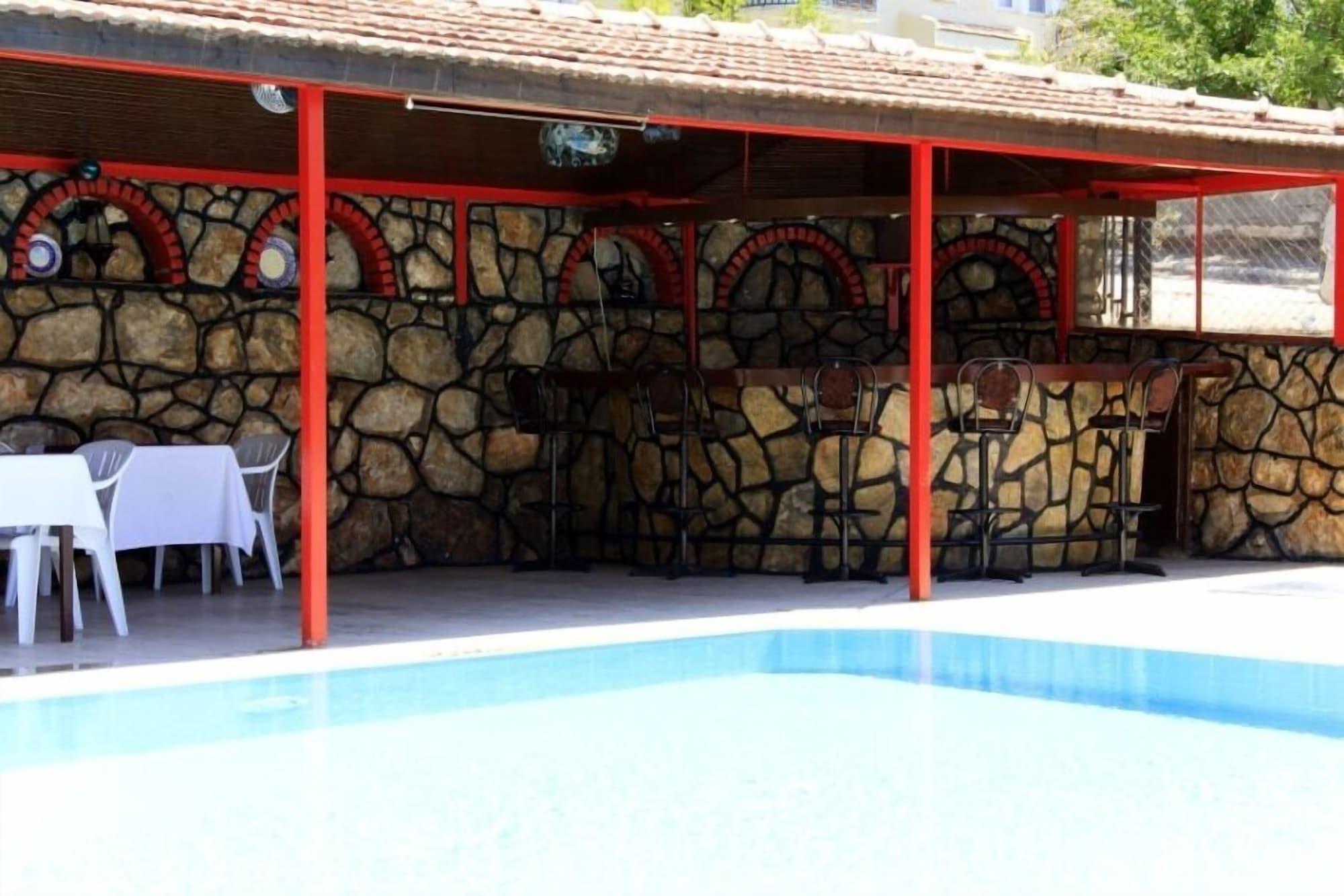 Vista Piscina Grand World Hotel