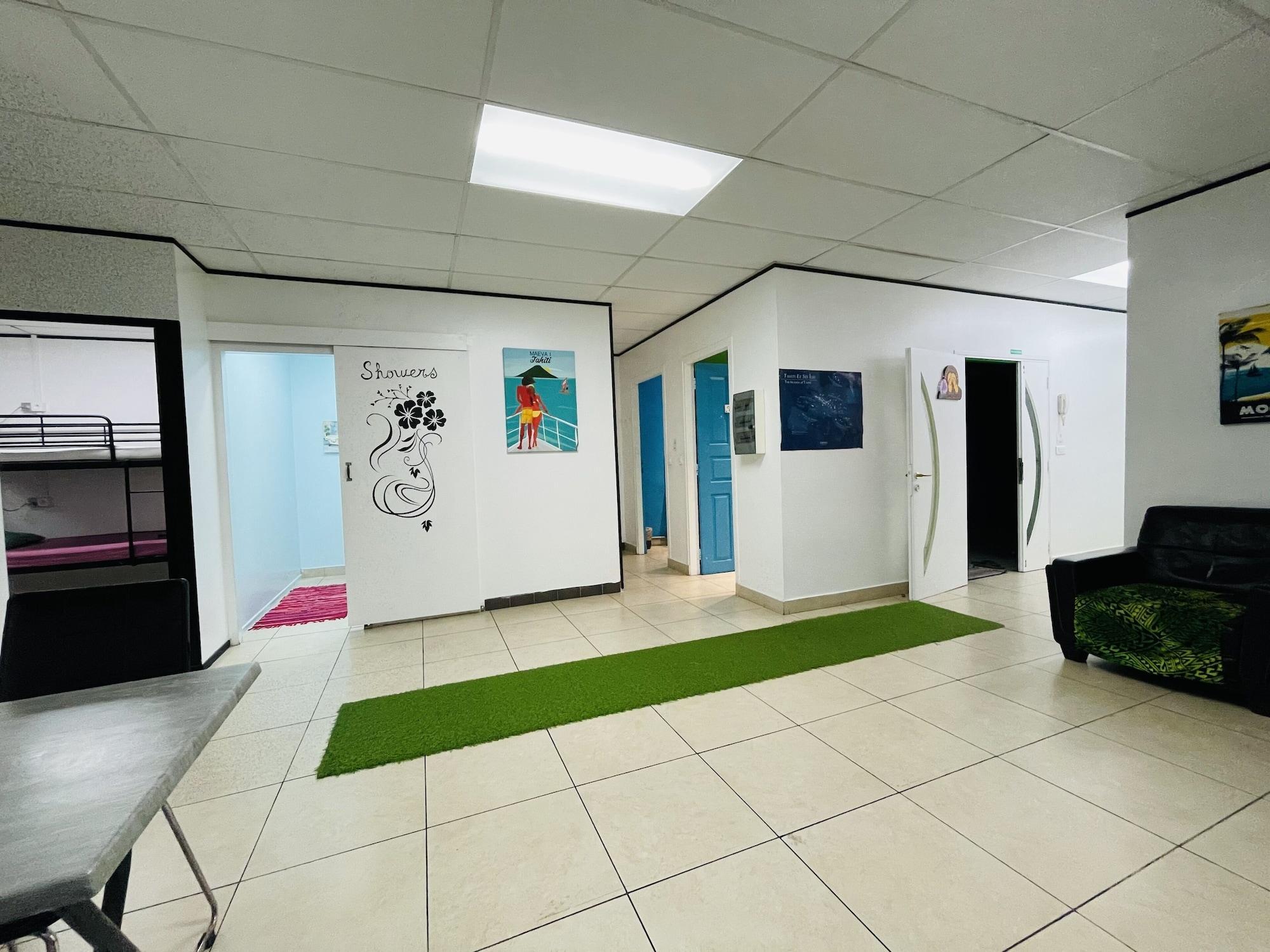 Bar/Salón Mahana Lodge Hostel & Backpacker