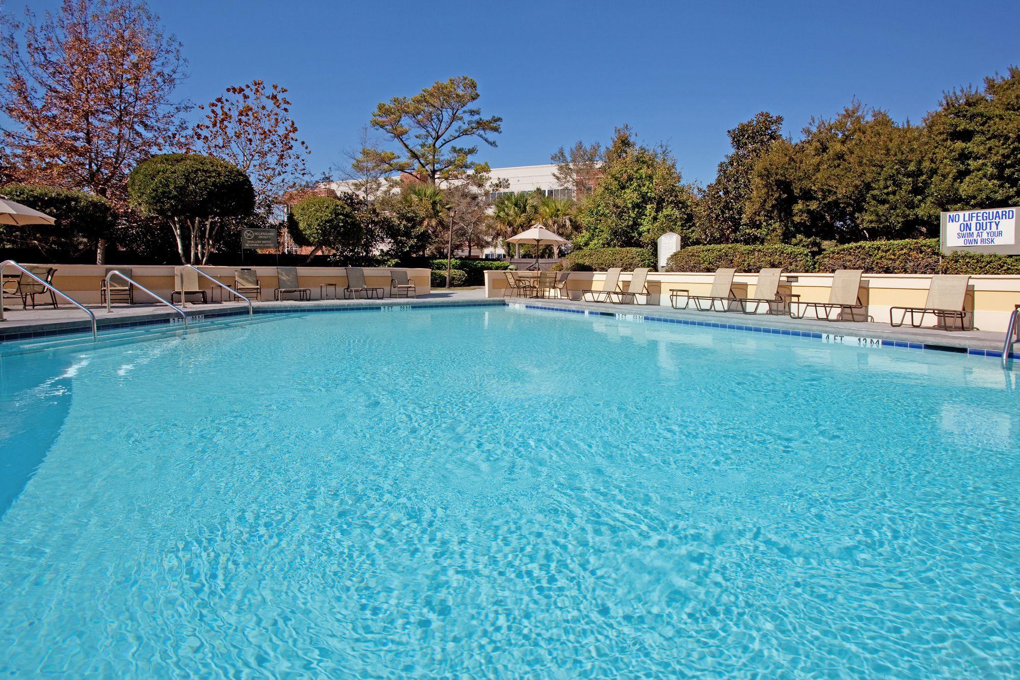 Vista Piscina Holiday Inn Charleston - Mount Pleasant