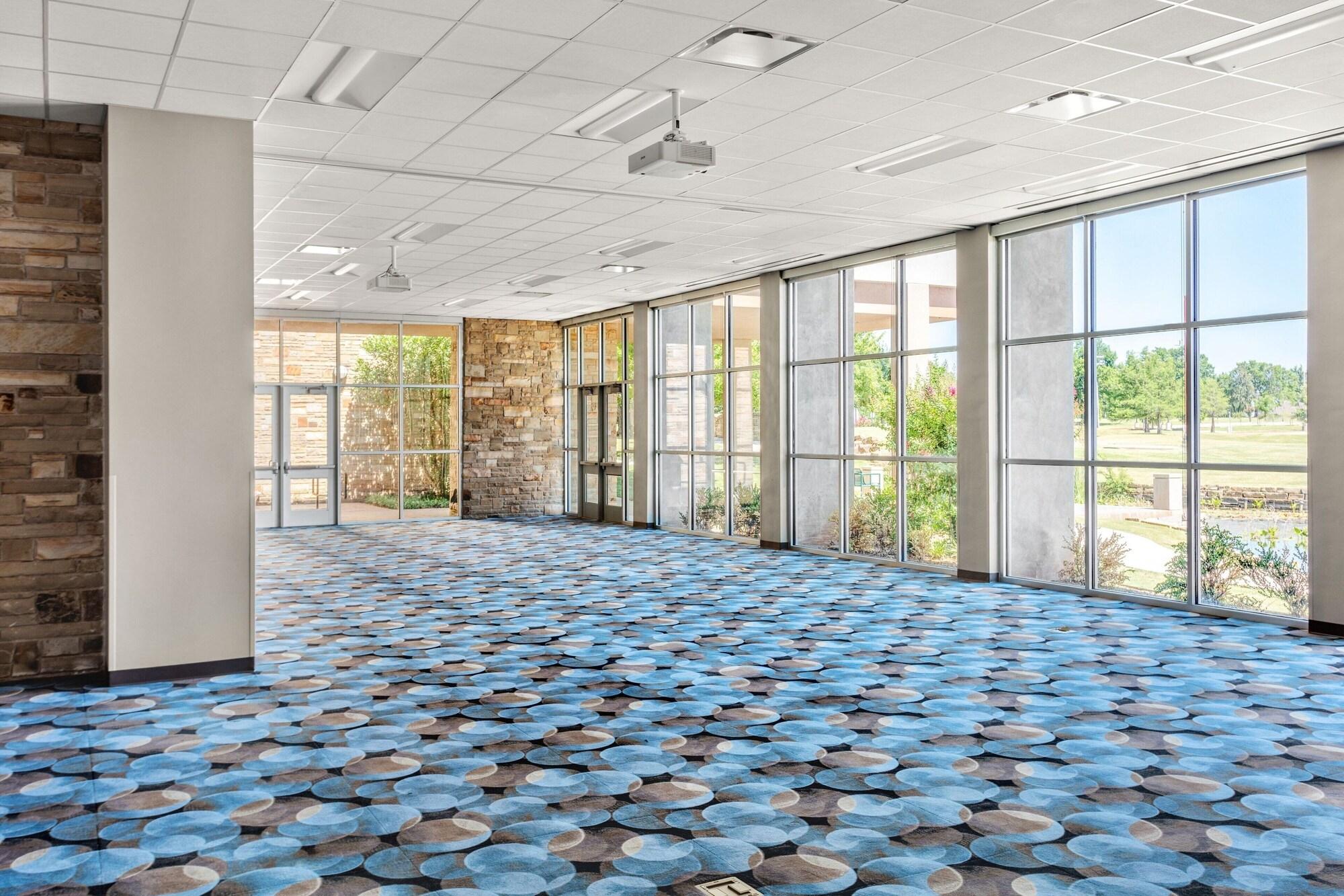 Sala de Reuniones Delta Hotels by Marriott Midwest City at the Reed Conference Center