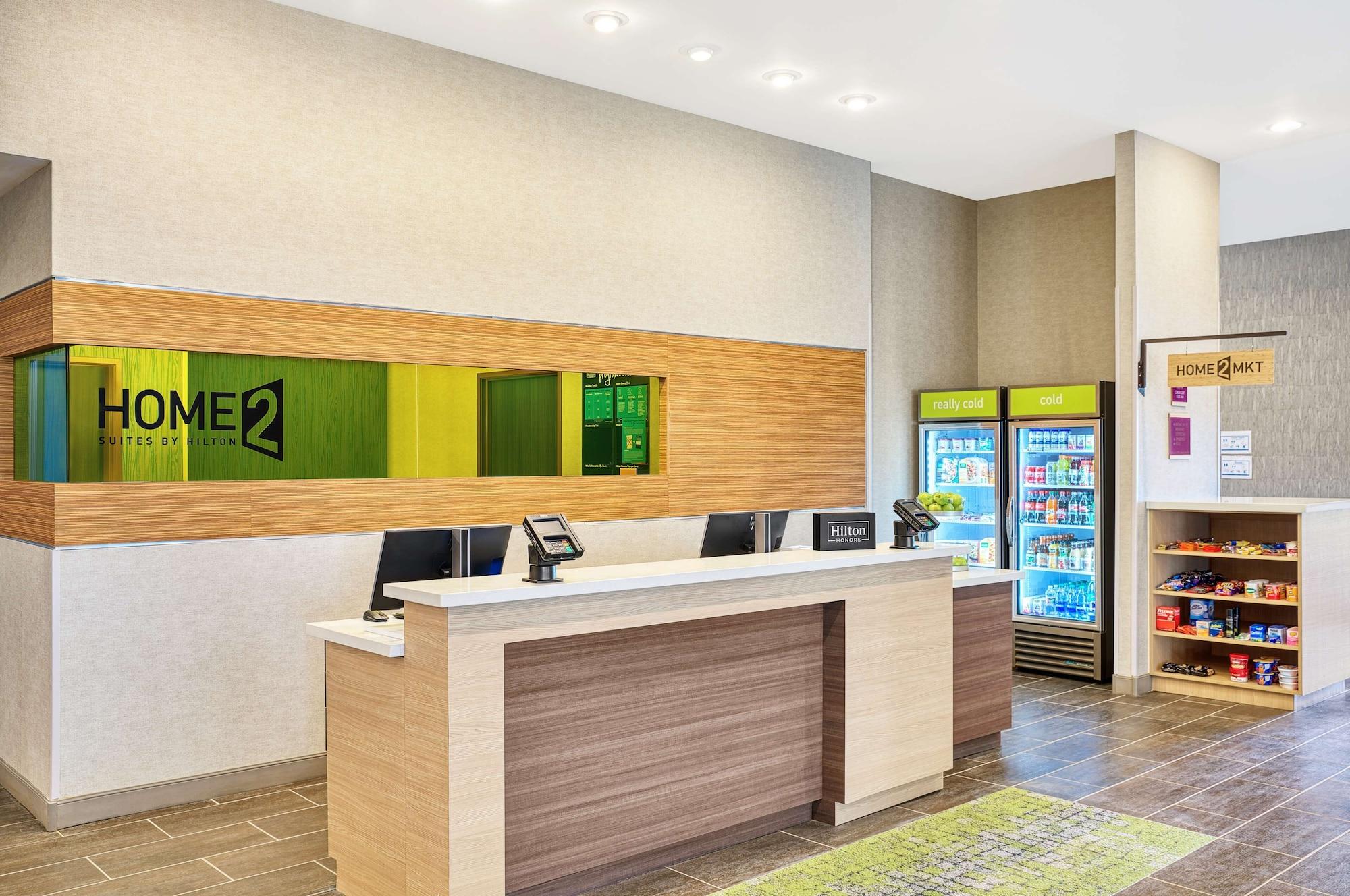 Vista Lobby Home2 Suites by Hilton Batesville
