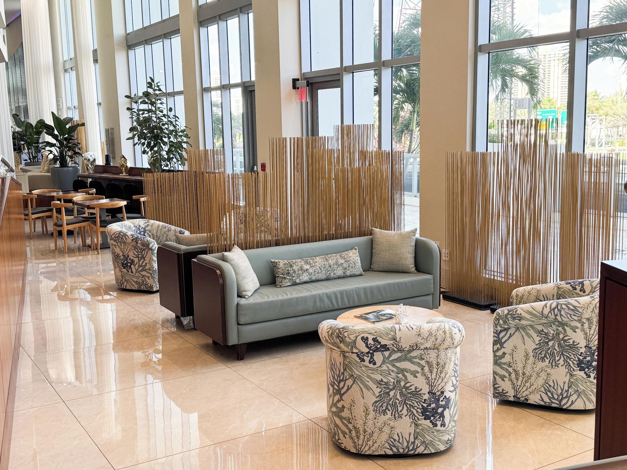 Vista Lobby Marenas Beach Resort